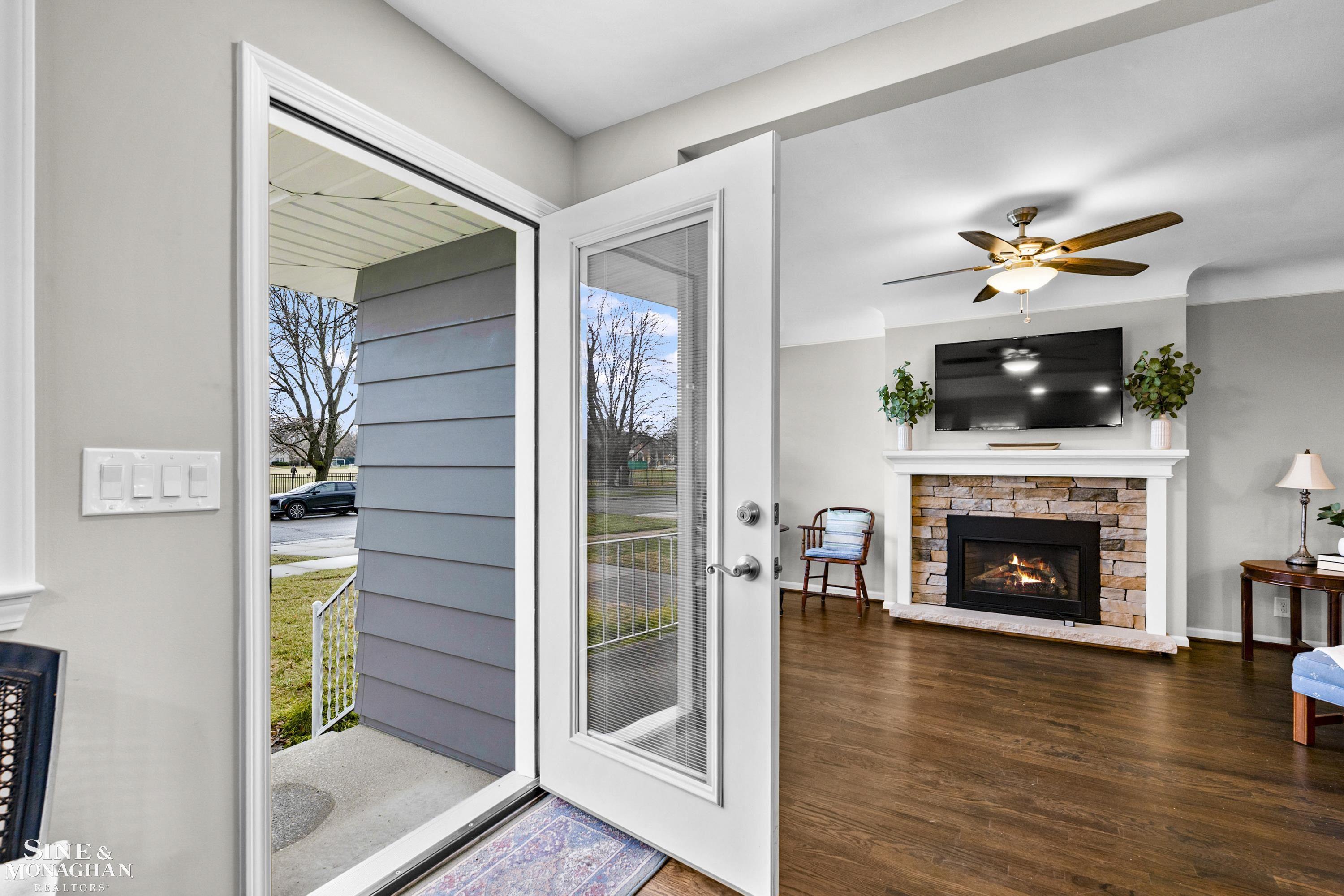 771 Saint Clair Avenue, Grosse Pointe, MI, 48230