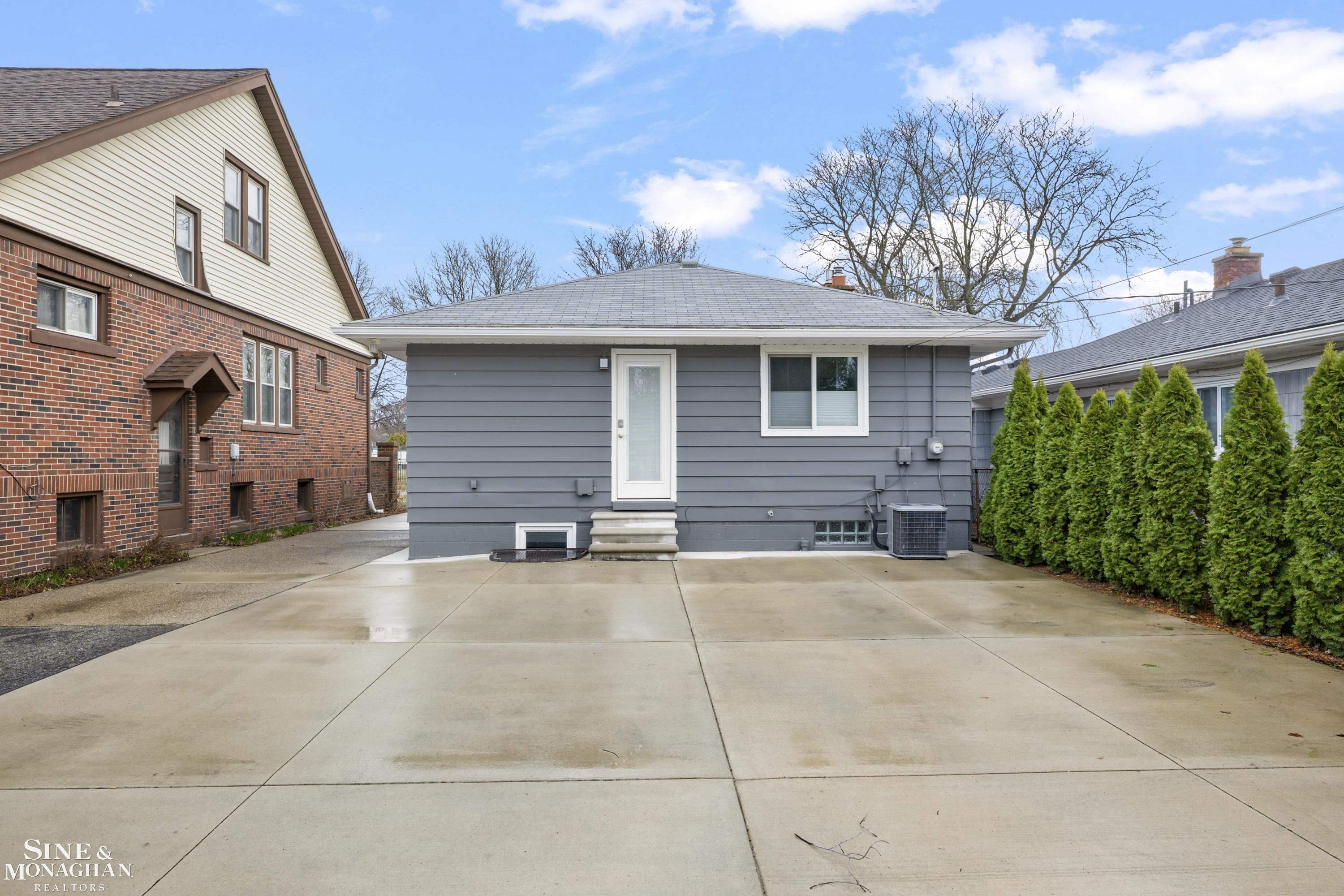 771 Saint Clair Avenue, Grosse Pointe, MI, 48230