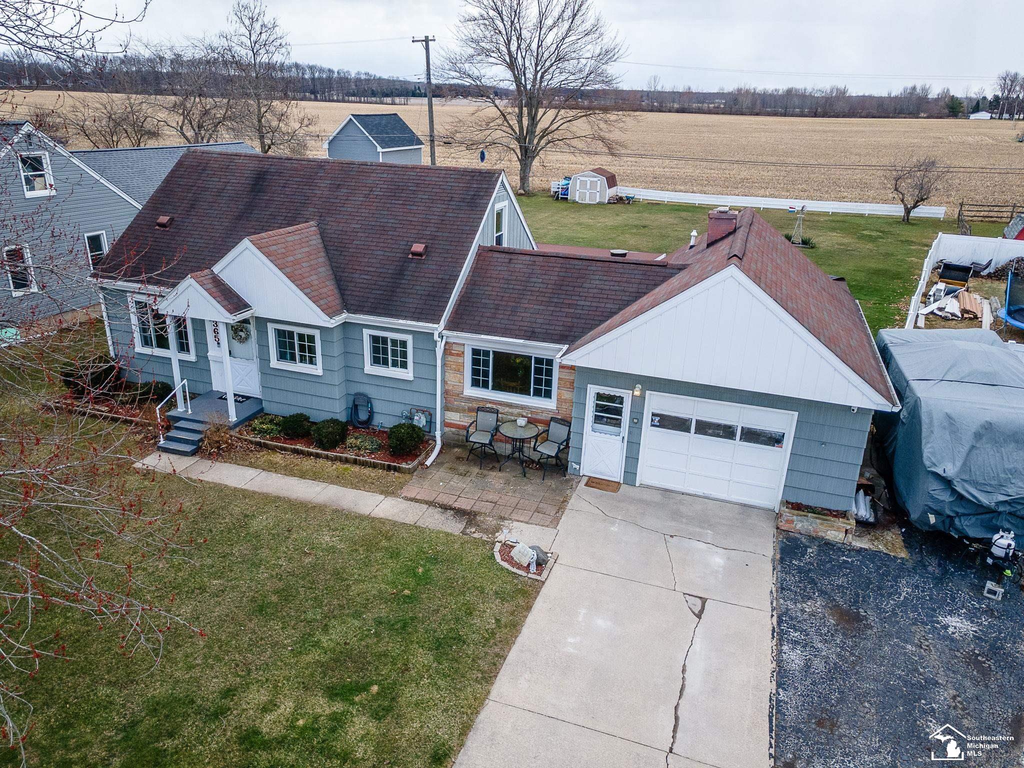 Homes for sale in Dundee, MI | 365 Sidney St, Dundee, MI 48131 | MLS# 50201896