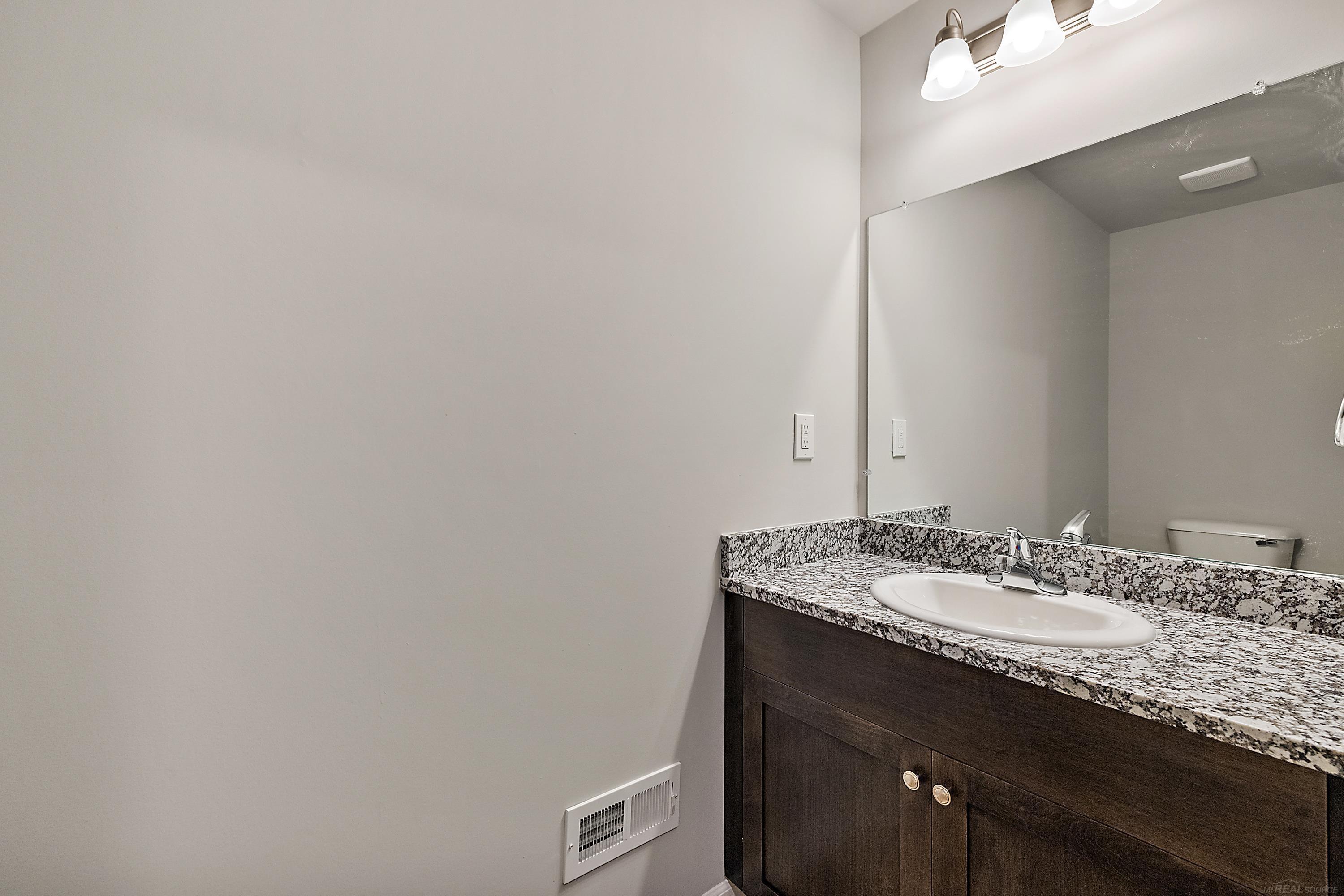 28104 Delano Drive UNIT&nbsp;Bldg 15 UNIT&nbsp;9I, Chesterfield, MI, 48051
