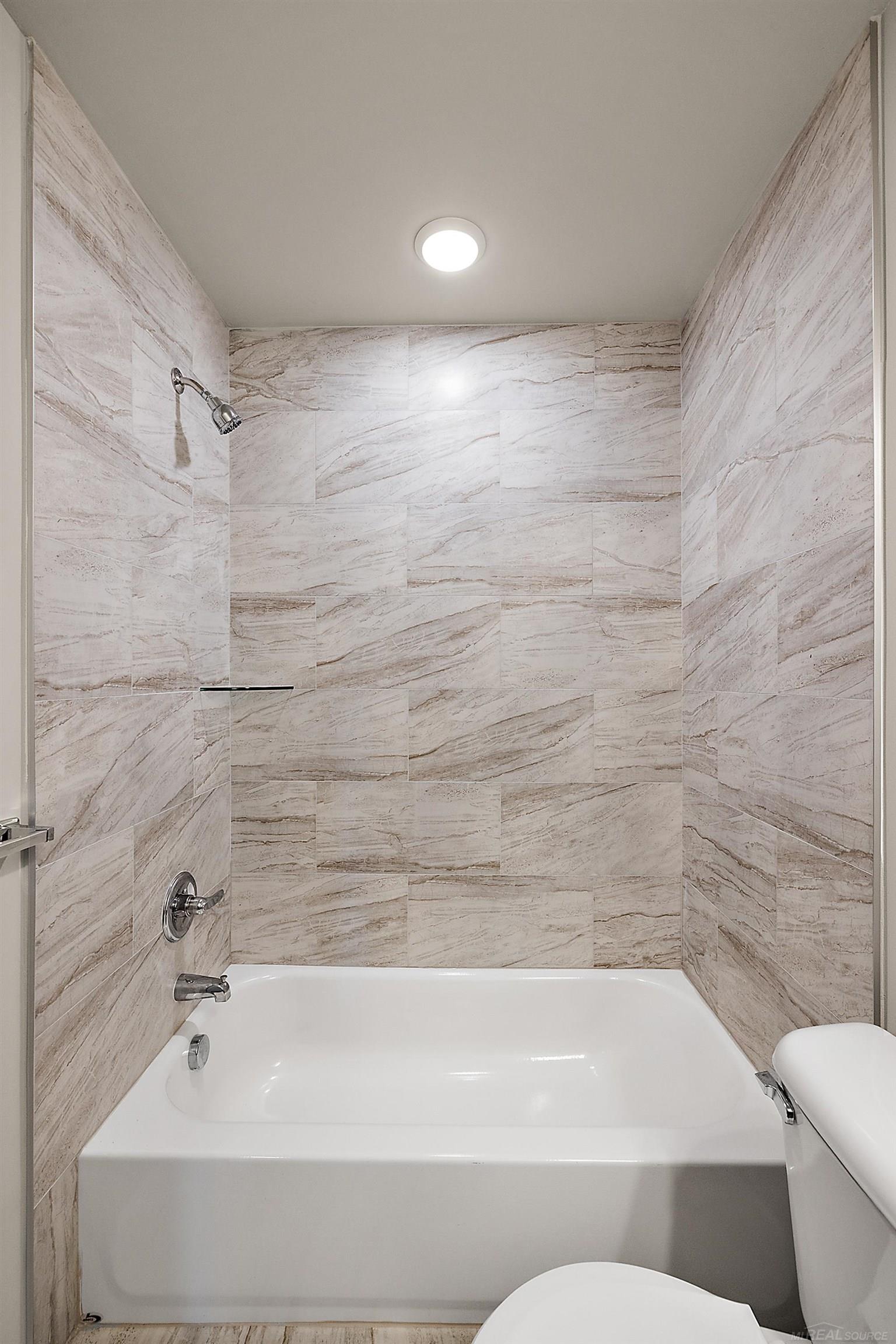 28104 Delano Drive UNIT&nbsp;Bldg 15 UNIT&nbsp;9I, Chesterfield, MI, 48051