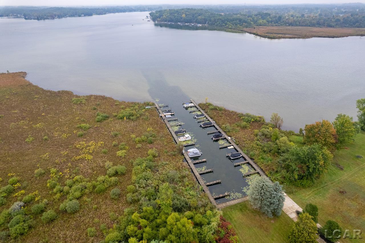 Photo 3 of Single family home for sale at 114 Bloomfield Blvd, Norvell Township Jackson, MI 49230 | MLS# 56050201918 | Listing updated on 2026-09-30
