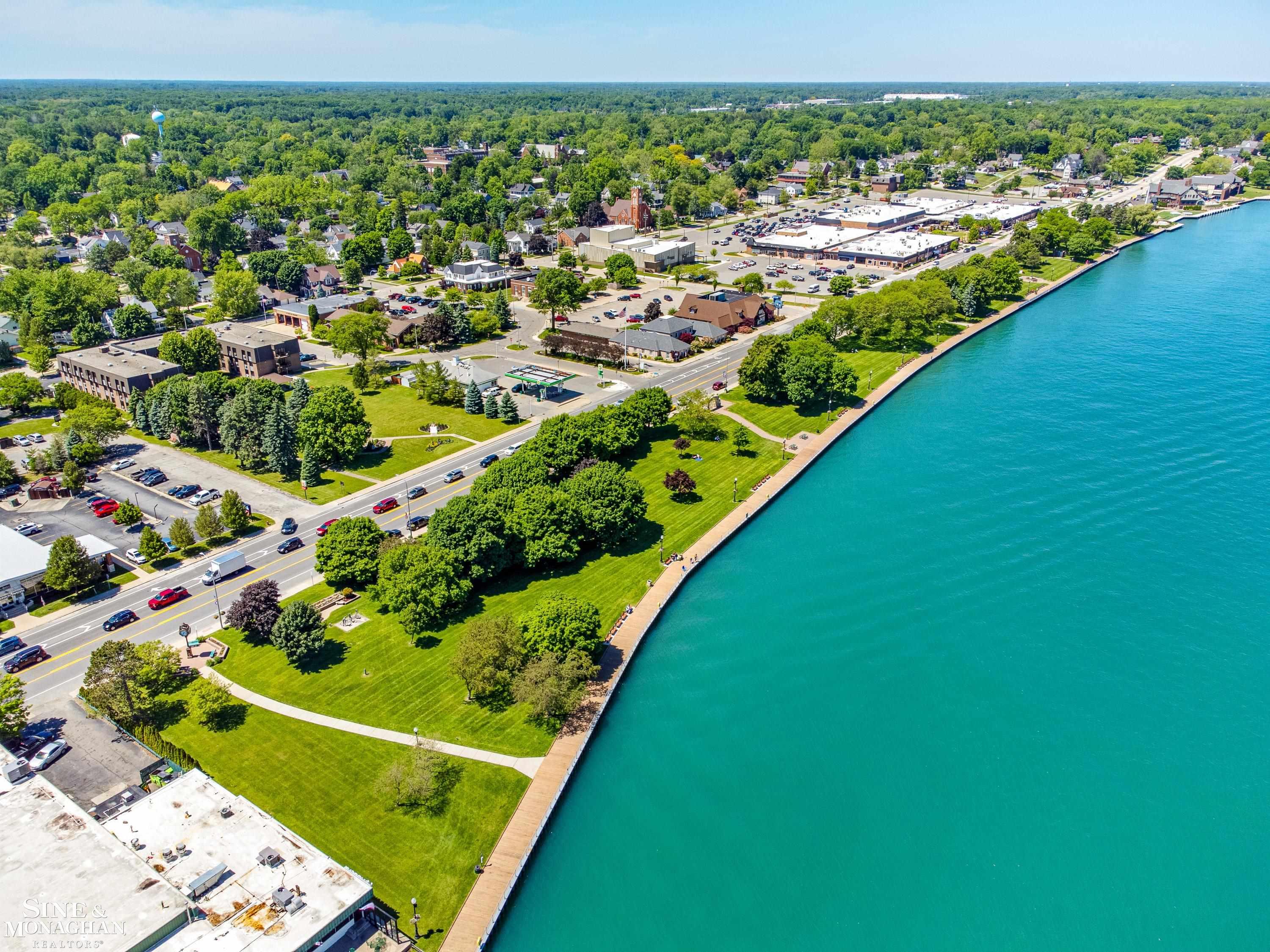 669 N Riverside Avenue UNIT&nbsp;Apt #4, Saint Clair, MI, 48079