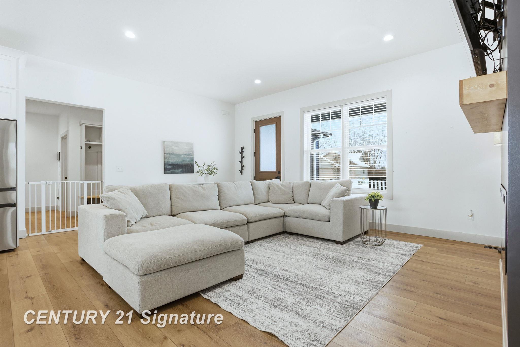 8442 Oakhill Drive, Freeland, MI, 48623