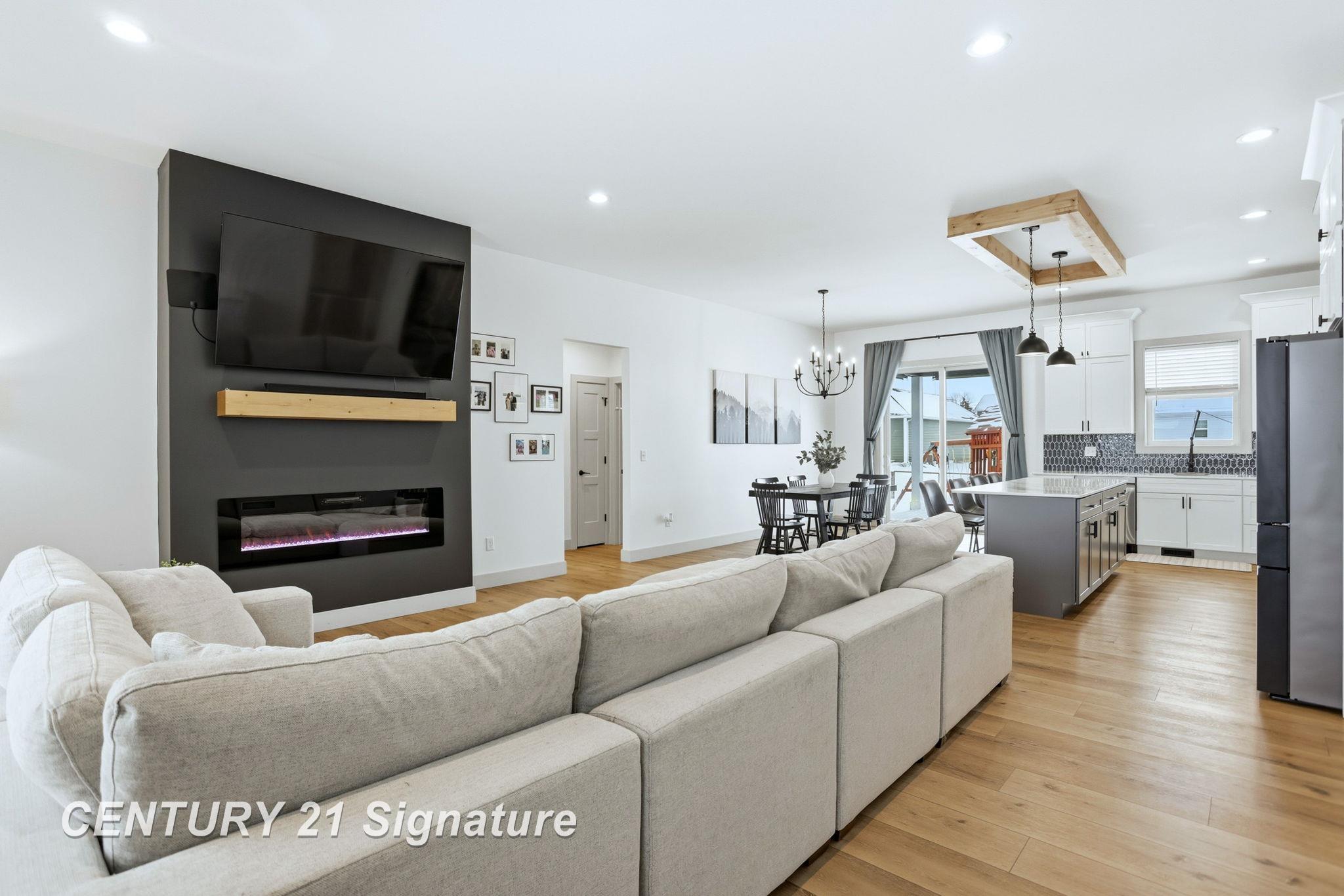 8442 Oakhill Drive, Freeland, MI, 48623