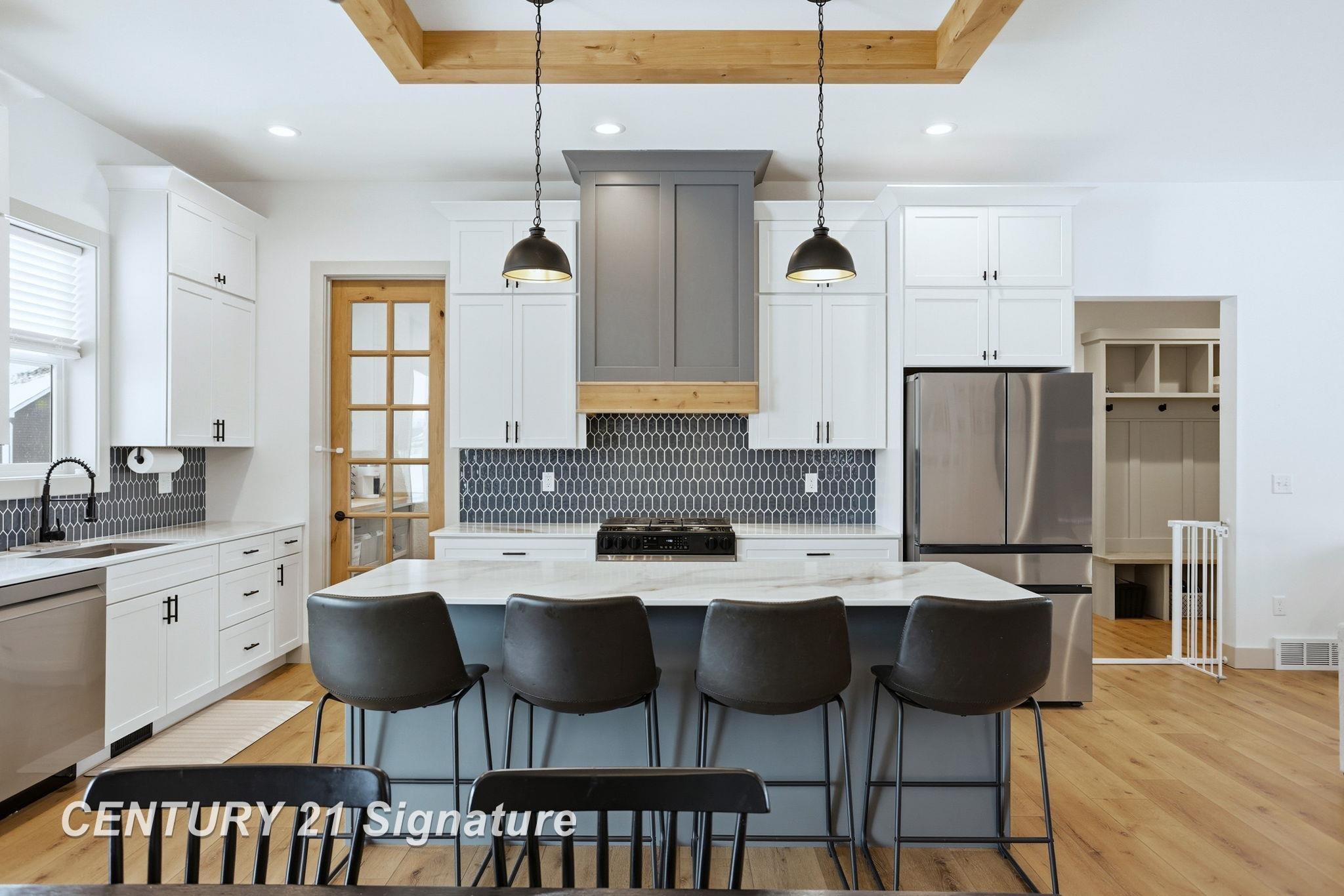 8442 Oakhill Drive, Freeland, MI, 48623