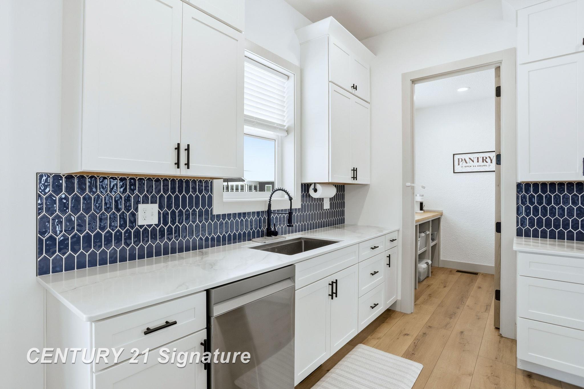 8442 Oakhill Drive, Freeland, MI, 48623