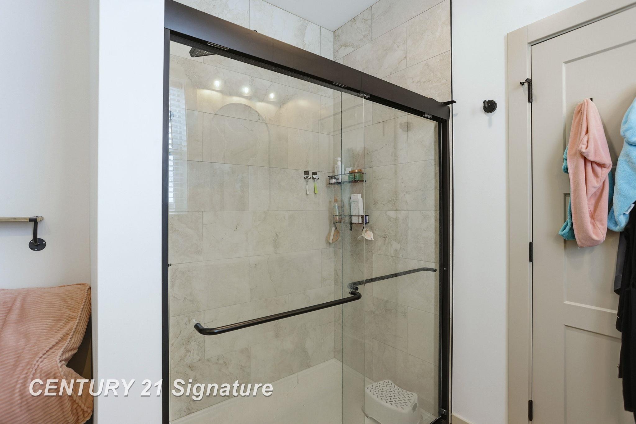 8442 Oakhill Drive, Freeland, MI, 48623