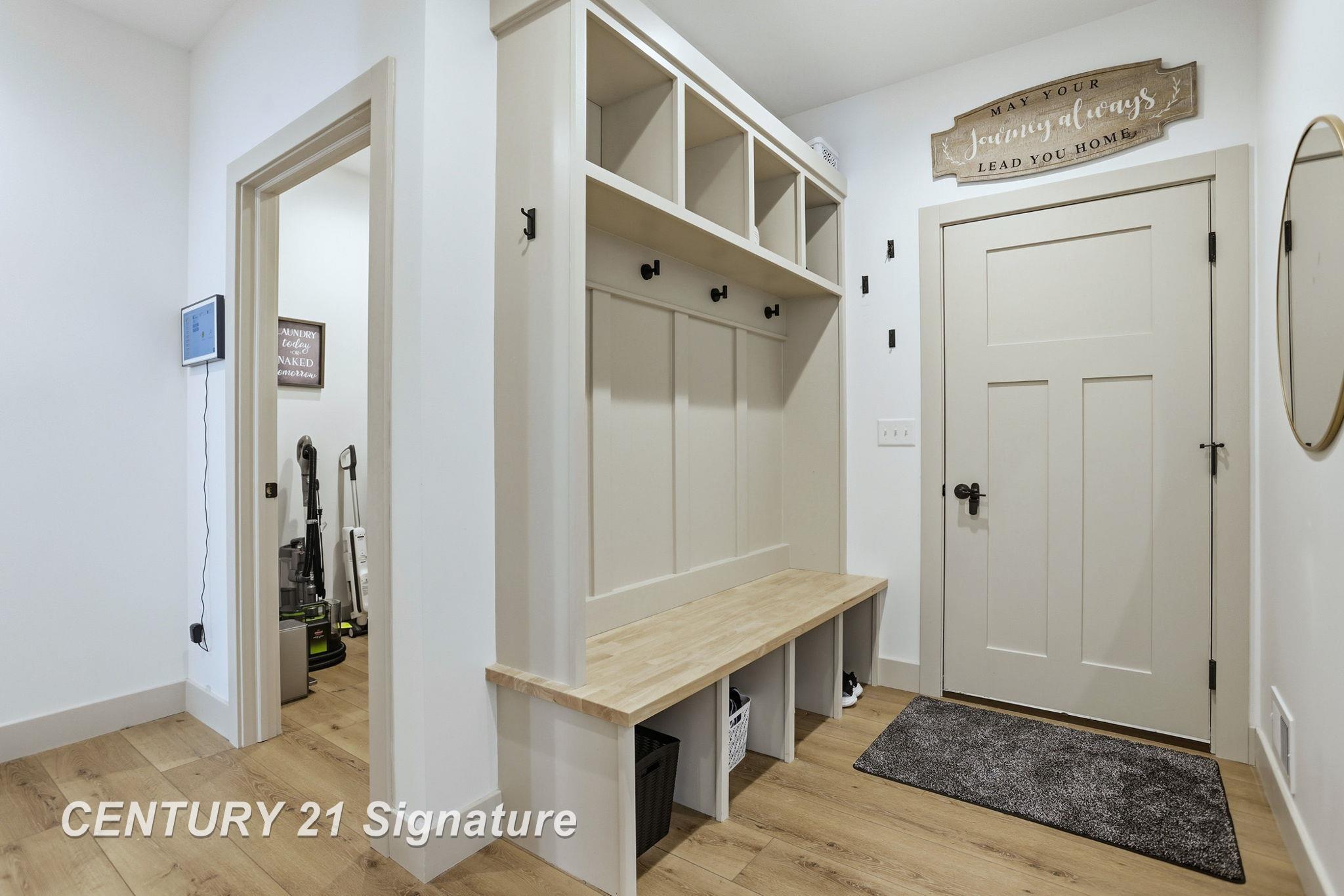 8442 Oakhill Drive, Freeland, MI, 48623