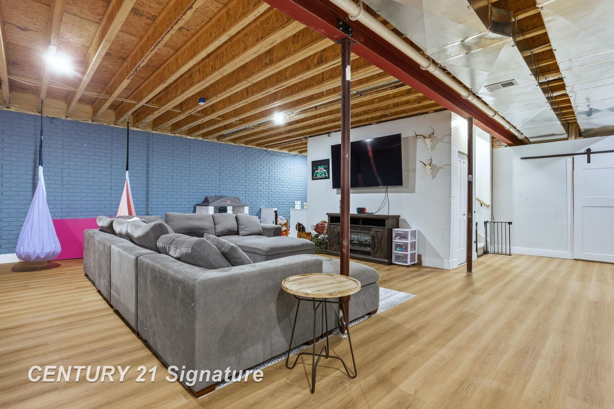 8442 Oakhill Drive, Freeland, MI, 48623