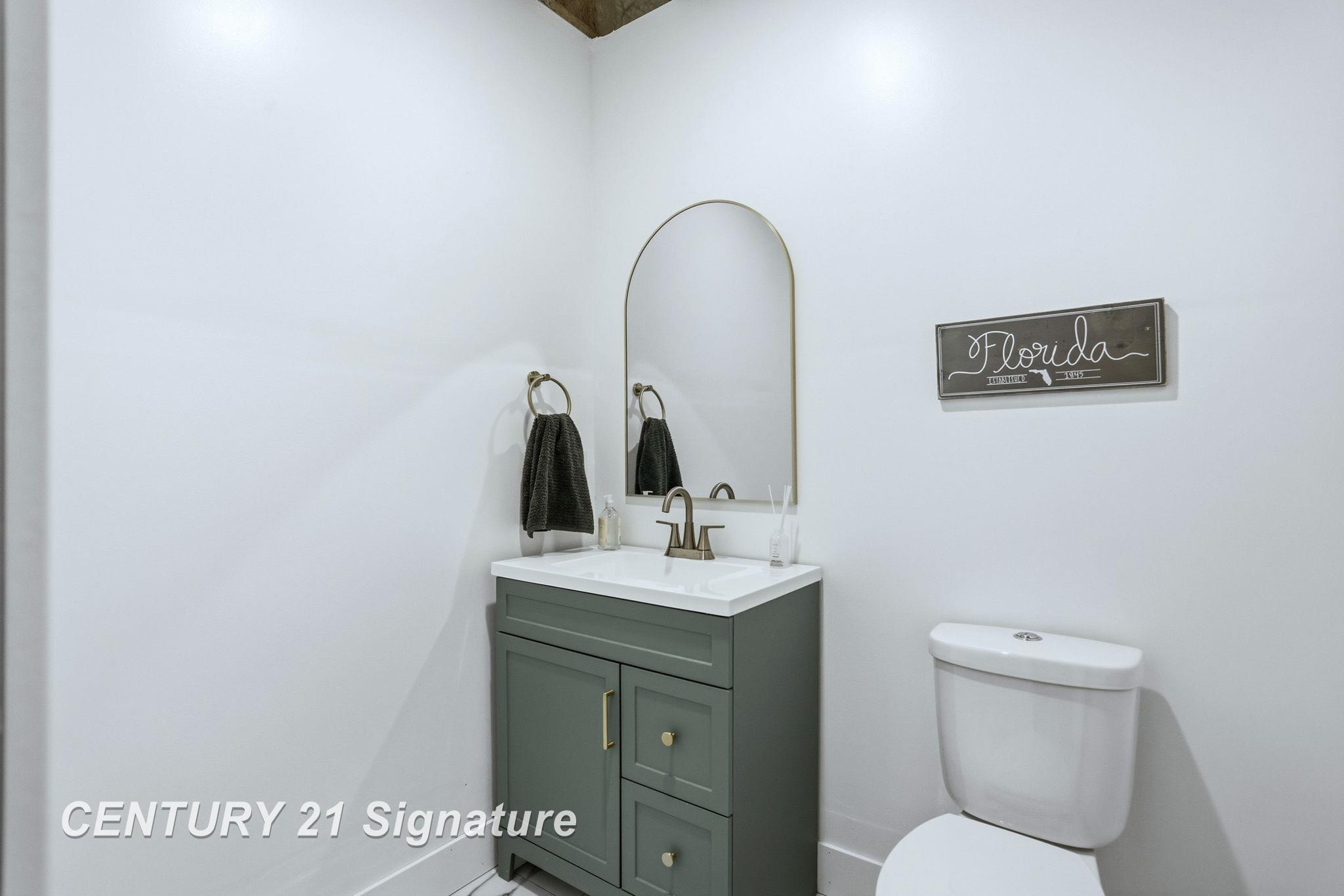 8442 Oakhill Drive, Freeland, MI, 48623