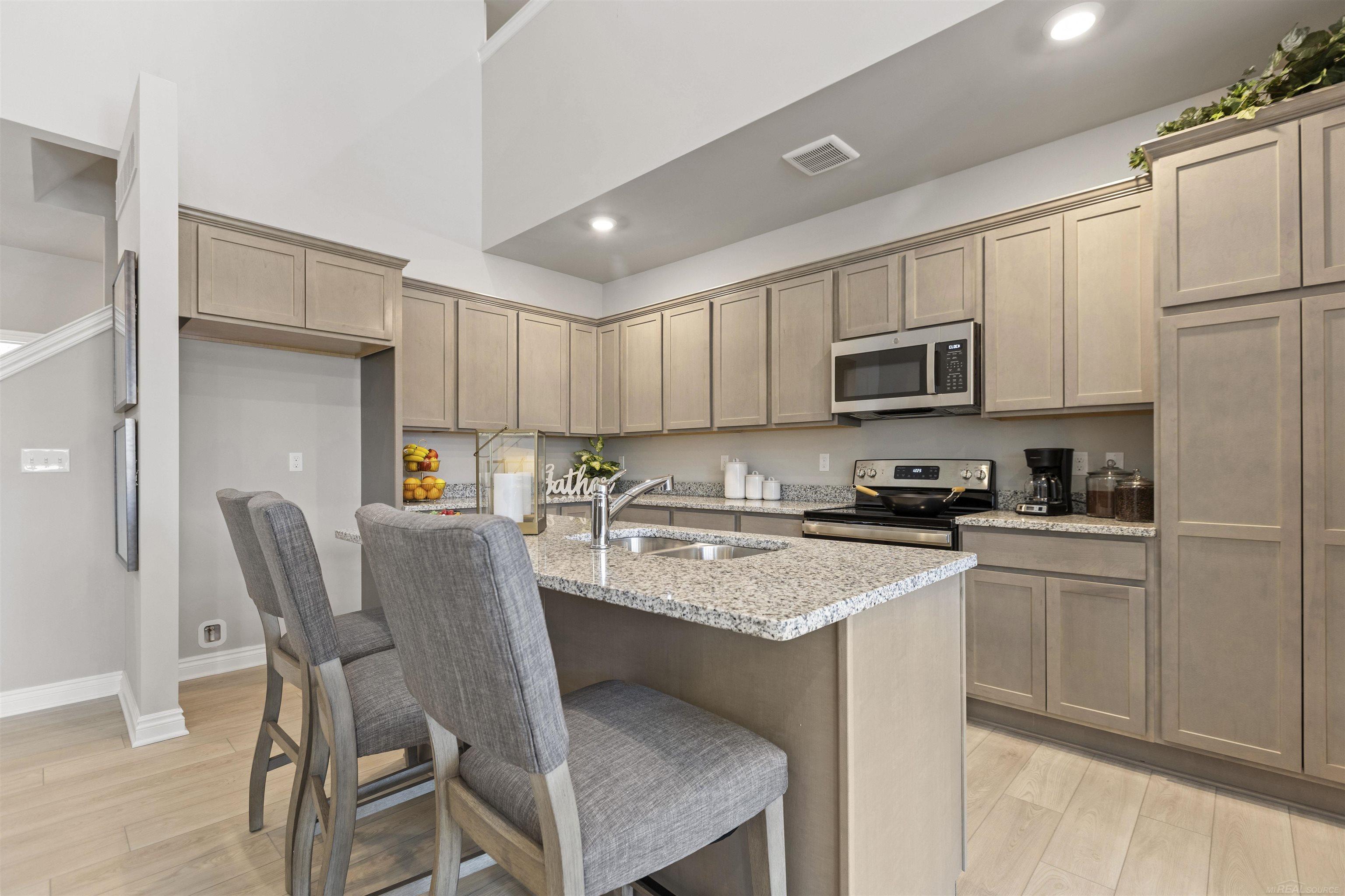 2270 Chase Drive UNIT&nbsp;112, Howell, MI, 48855