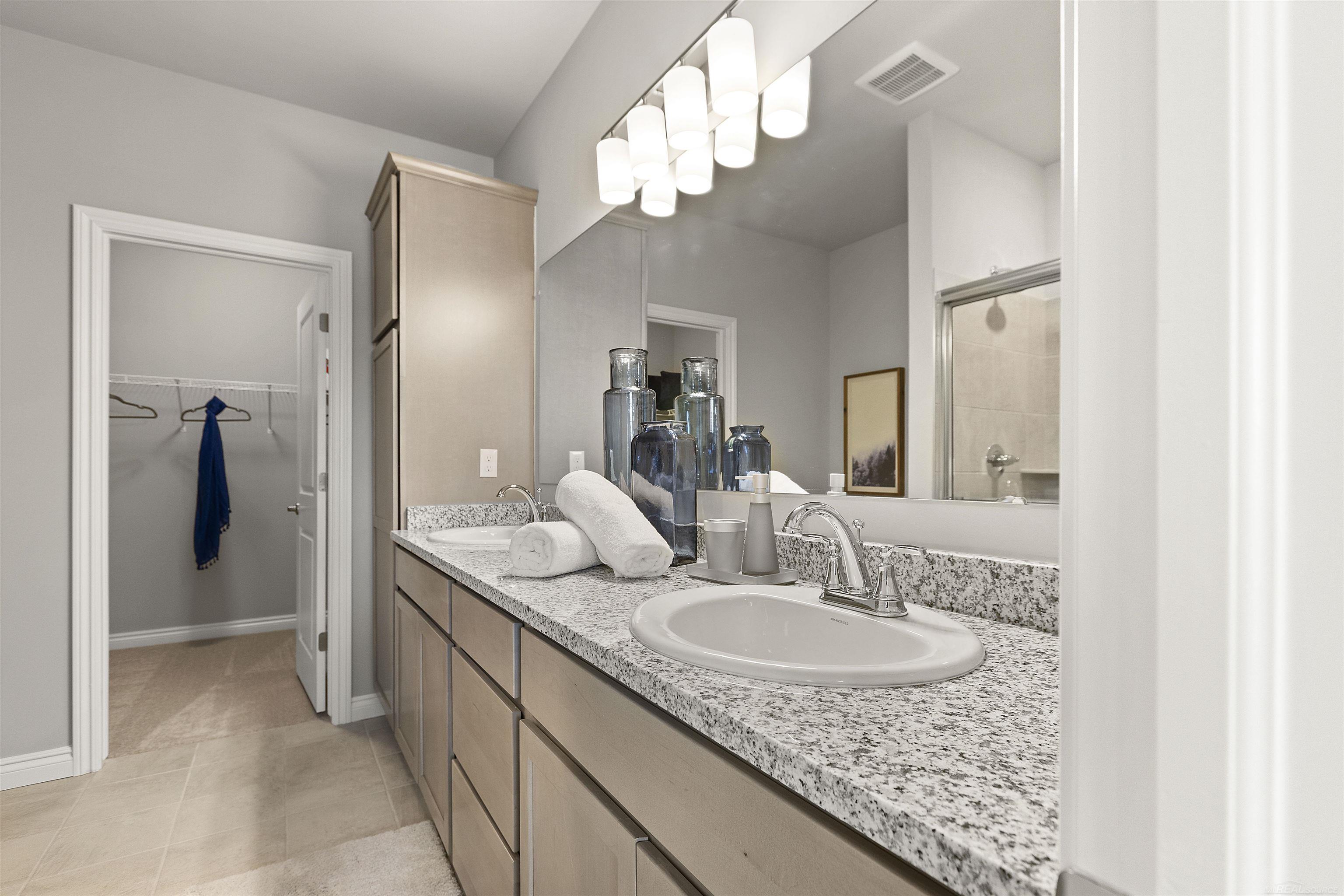 2270 Chase Drive UNIT&nbsp;112, Howell, MI, 48855