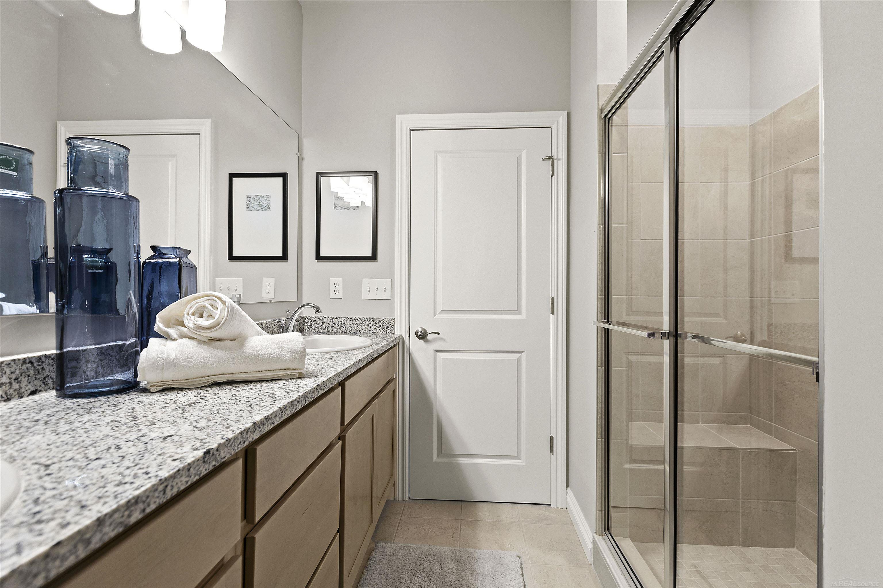 2270 Chase Drive UNIT&nbsp;112, Howell, MI, 48855