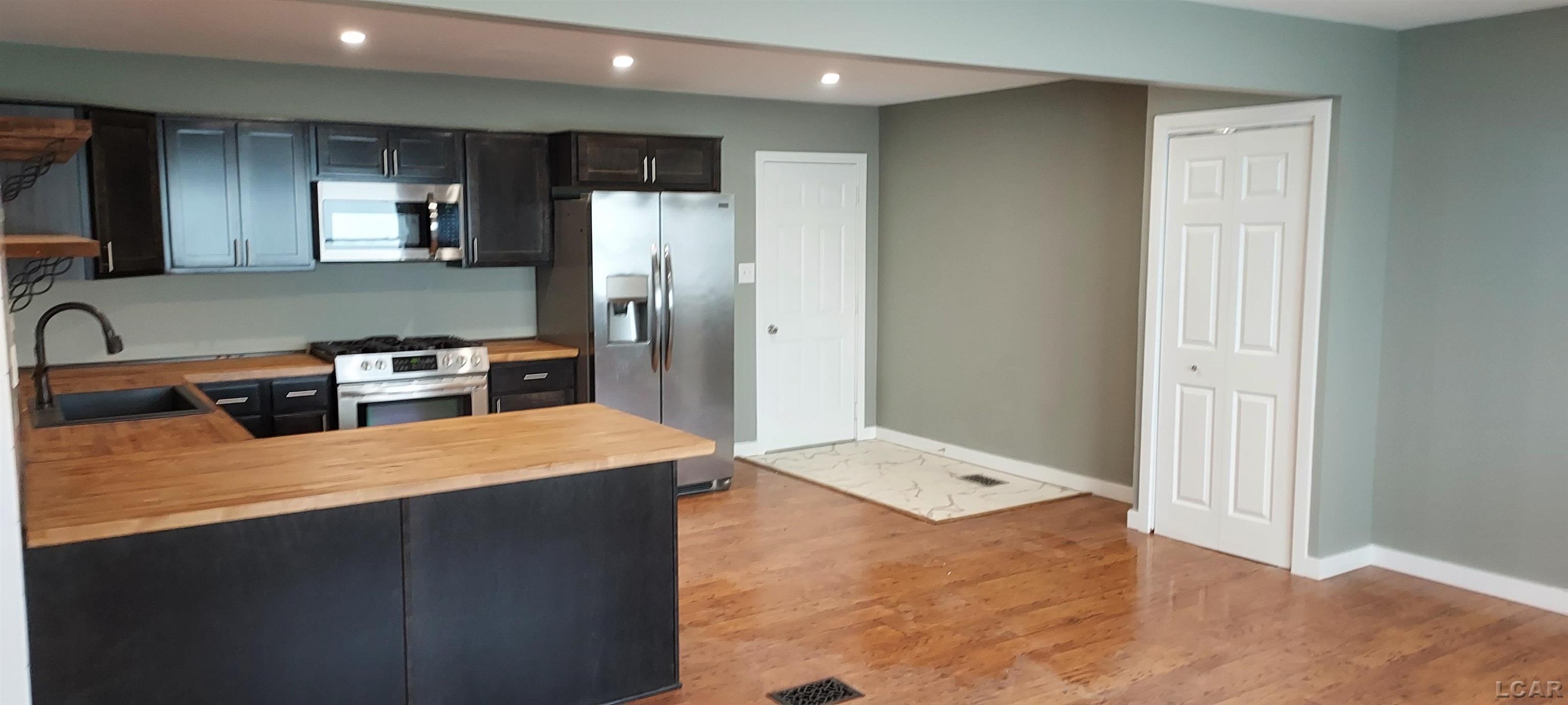 1169 Division Street, Adrian, MI, 49221