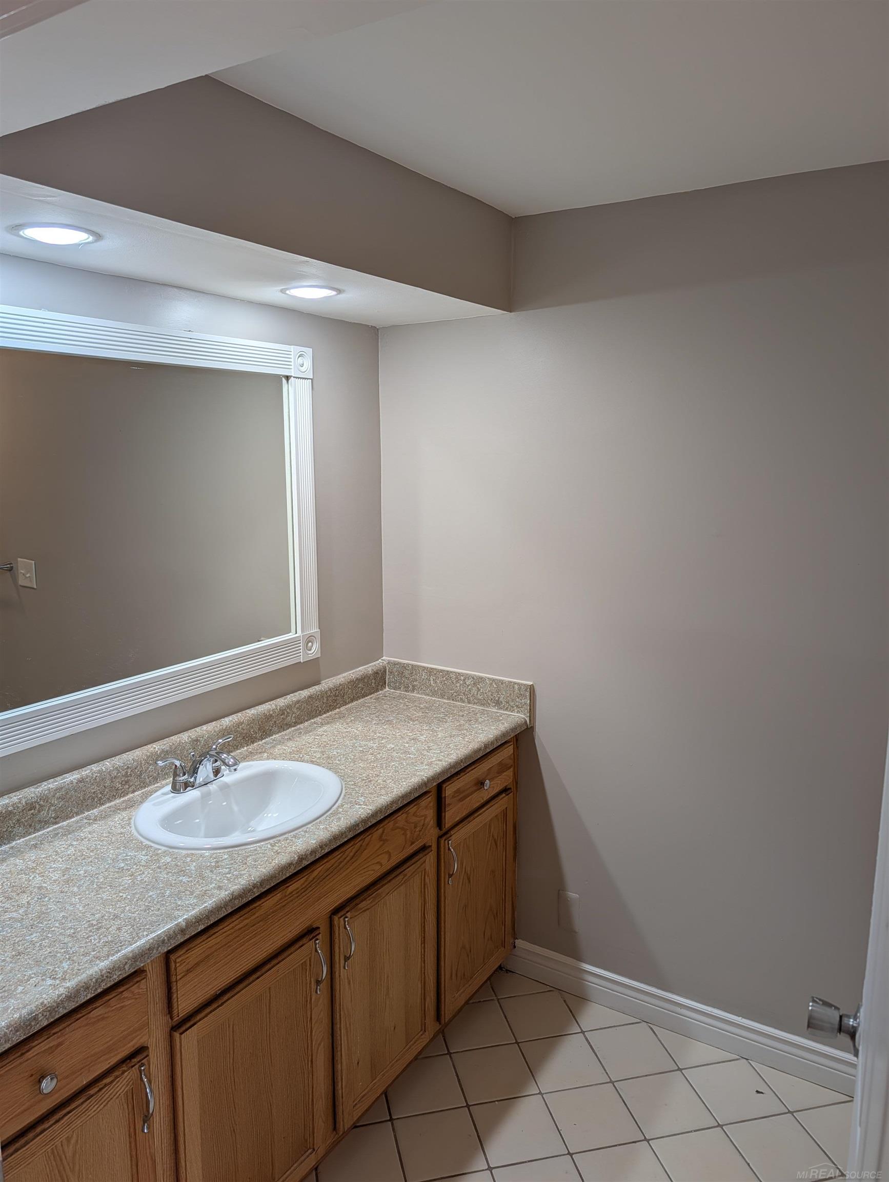 28827 Wauketa Avenue, Warren, MI, 48092