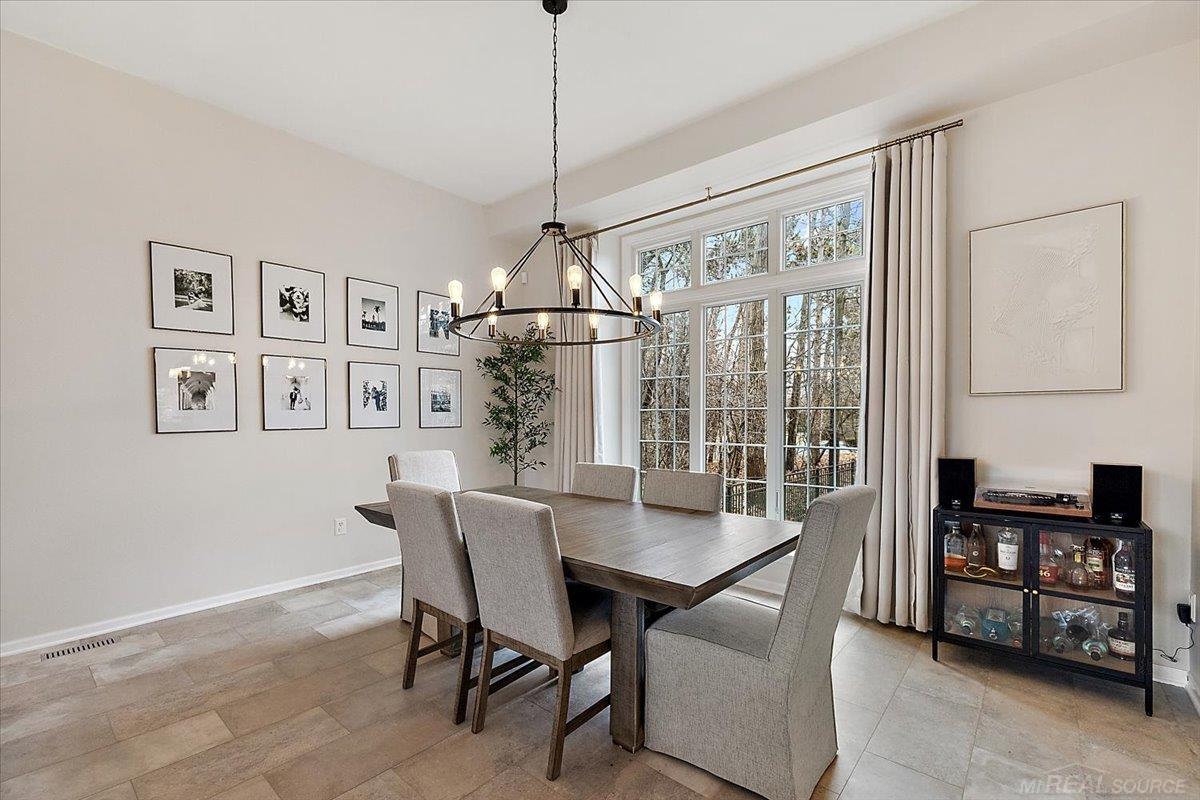 2757 W Bloomfield Oaks Drive, West Bloomfield, MI, 48324