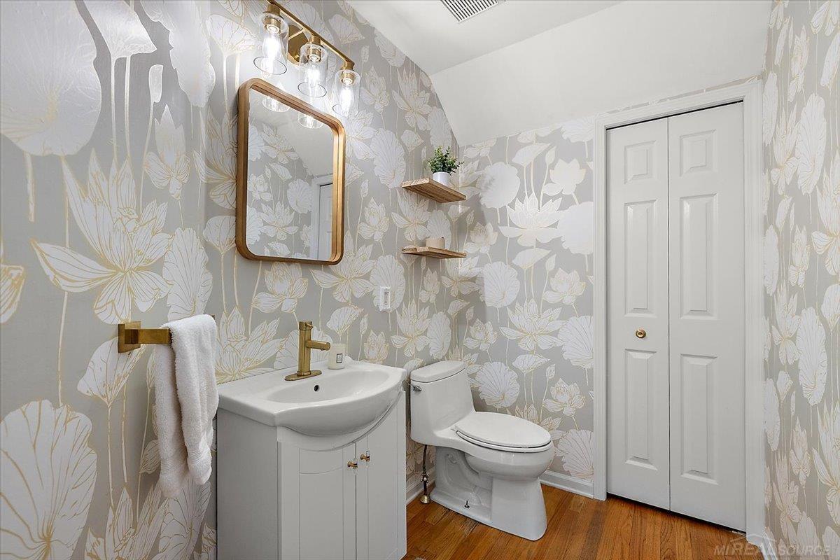 2757 W Bloomfield Oaks Drive, West Bloomfield, MI, 48324