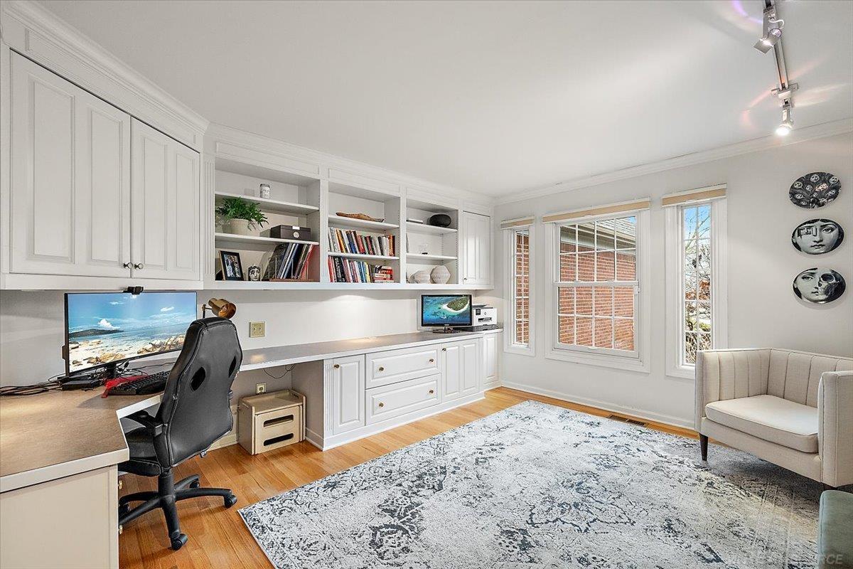 2757 W Bloomfield Oaks Drive, West Bloomfield, MI, 48324