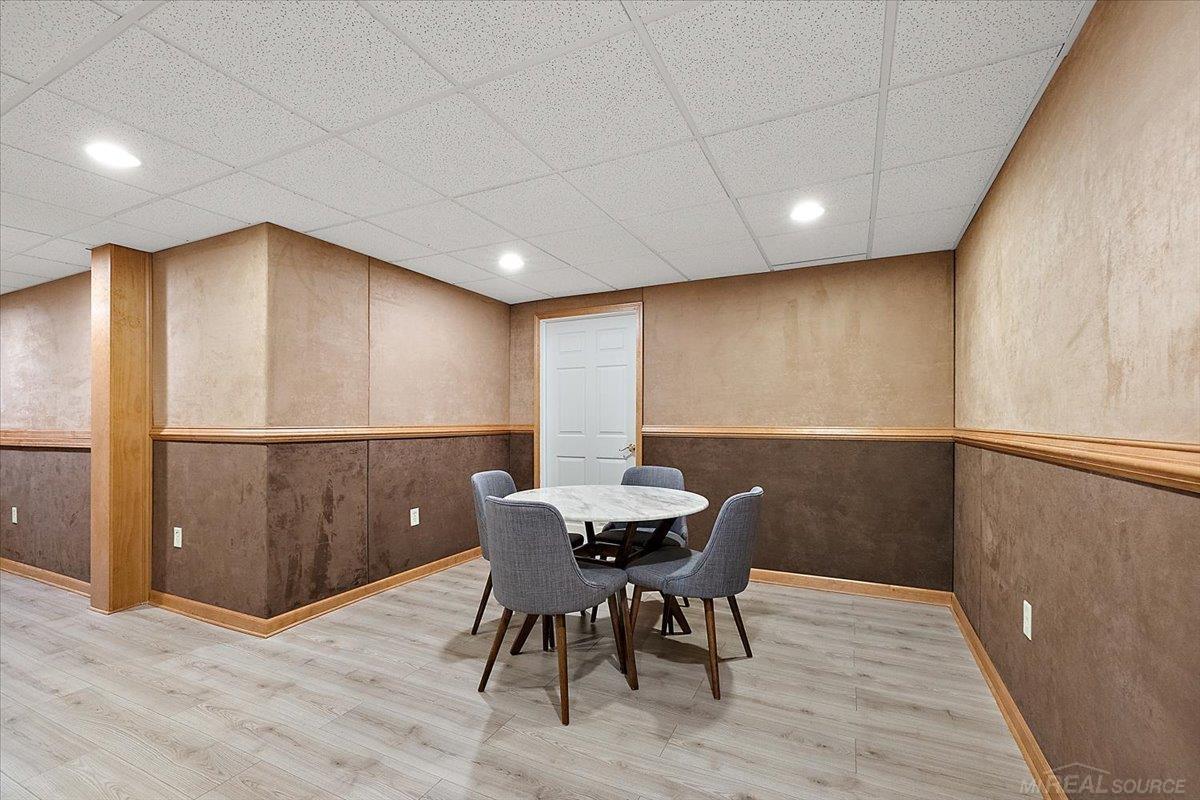 2757 W Bloomfield Oaks Drive, West Bloomfield, MI, 48324