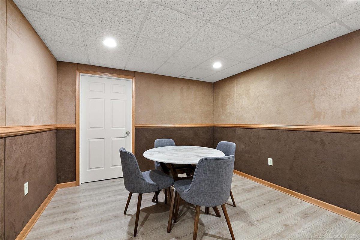 2757 W Bloomfield Oaks Drive, West Bloomfield, MI, 48324