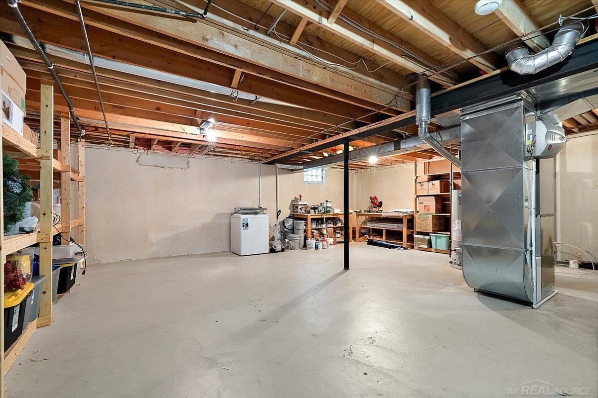 2757 W Bloomfield Oaks Drive, West Bloomfield, MI, 48324