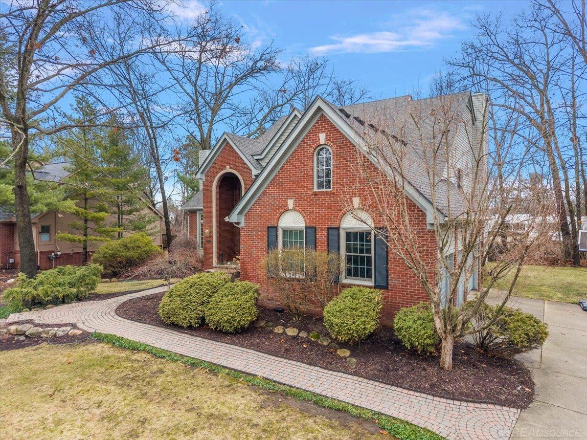 2757 W Bloomfield Oaks Drive, West Bloomfield, MI, 48324
