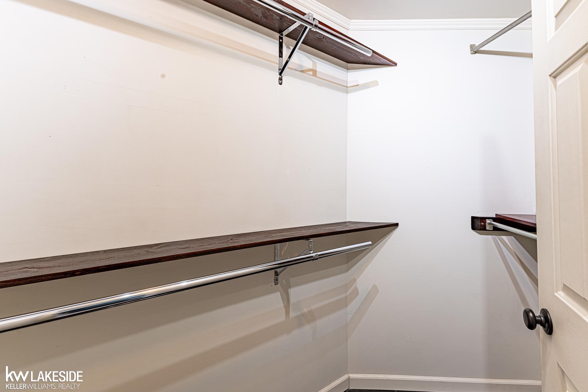 57289 Yorkshire Drive, Washington, MI, 48094