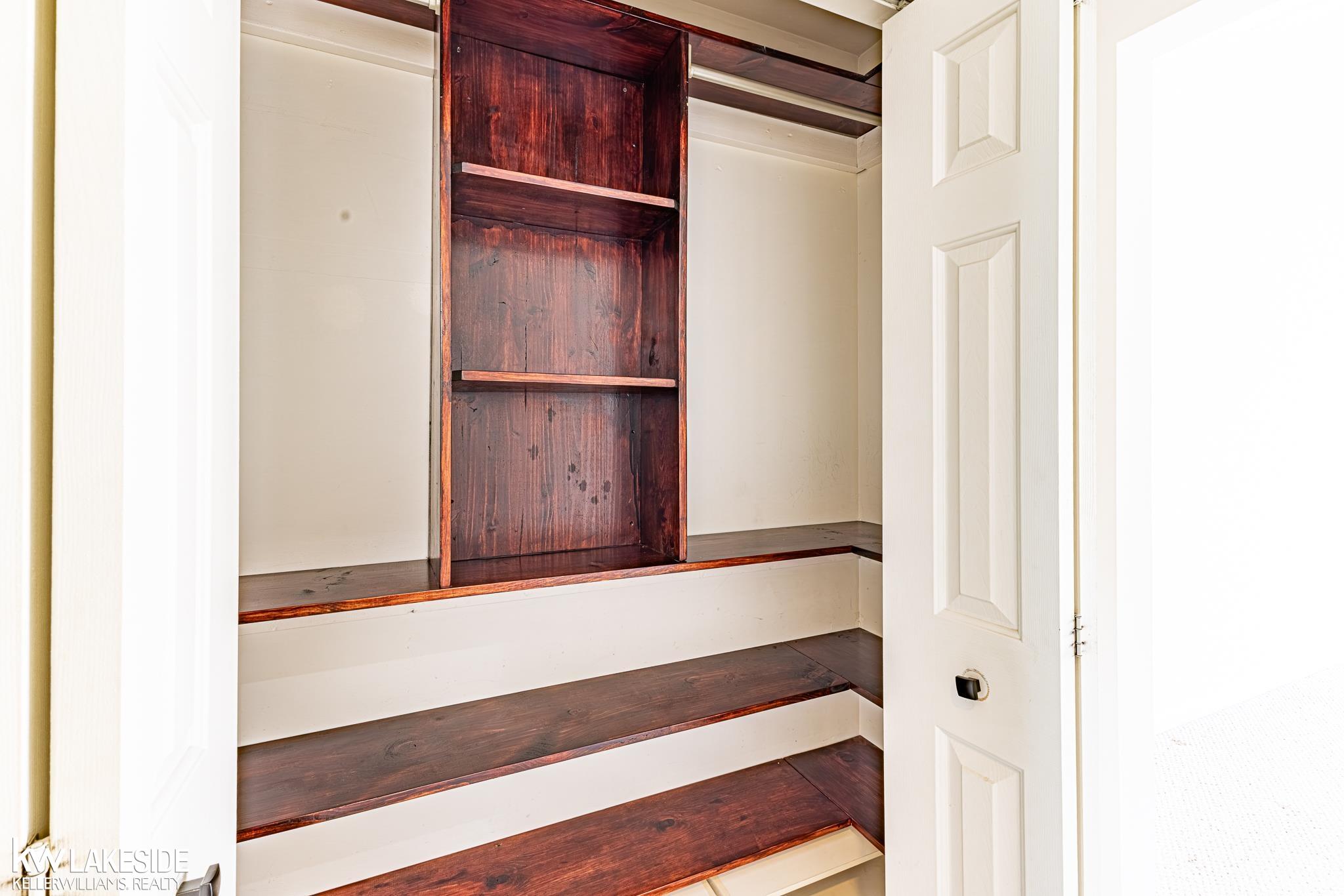 57289 Yorkshire Drive, Washington, MI, 48094