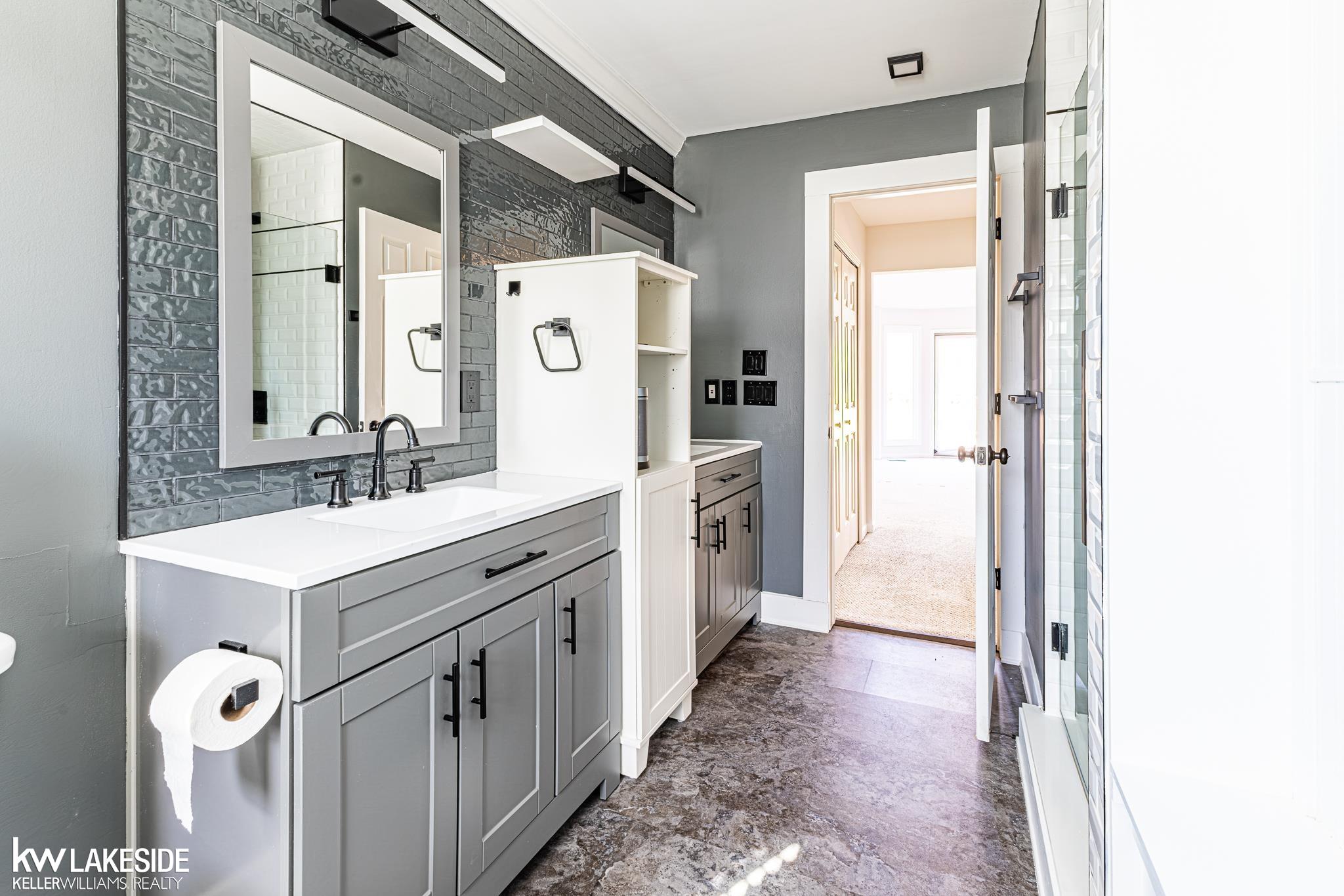 57289 Yorkshire Drive, Washington, MI, 48094