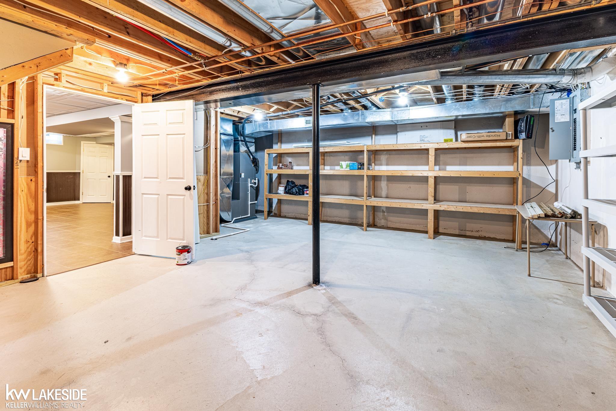 57289 Yorkshire Drive, Washington, MI, 48094