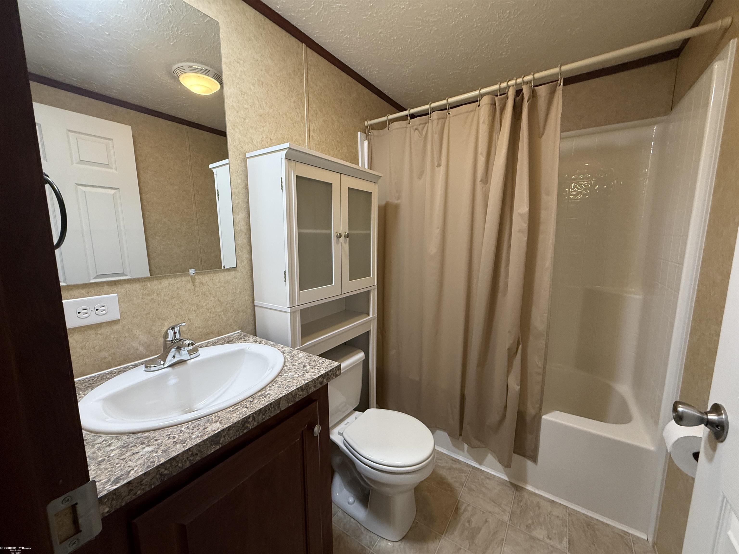 4539 Carlton Road, Sterling Heights, MI, 48310