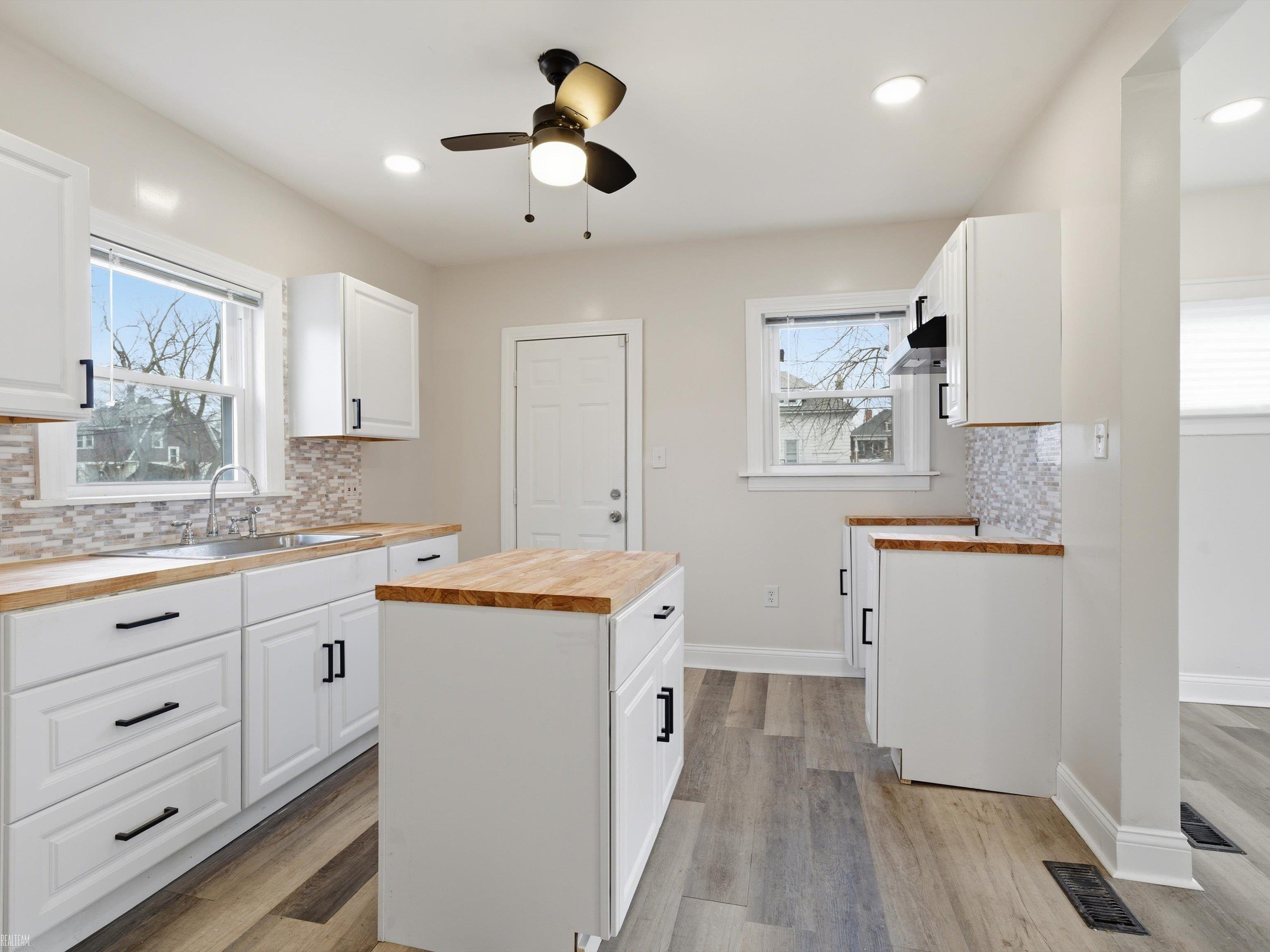 2334 Highland Street, Detroit, MI, 48206