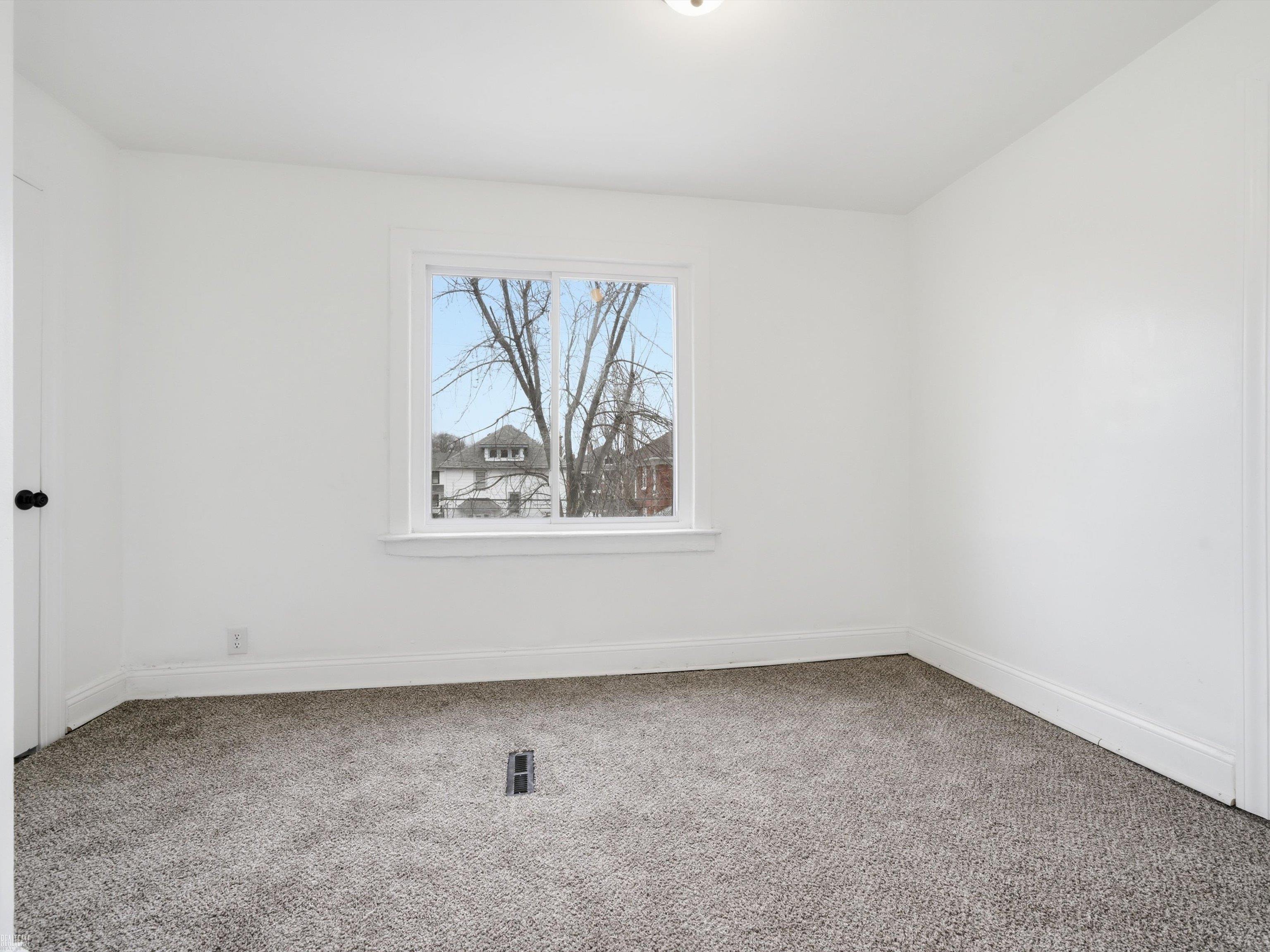 2334 Highland Street, Detroit, MI, 48206