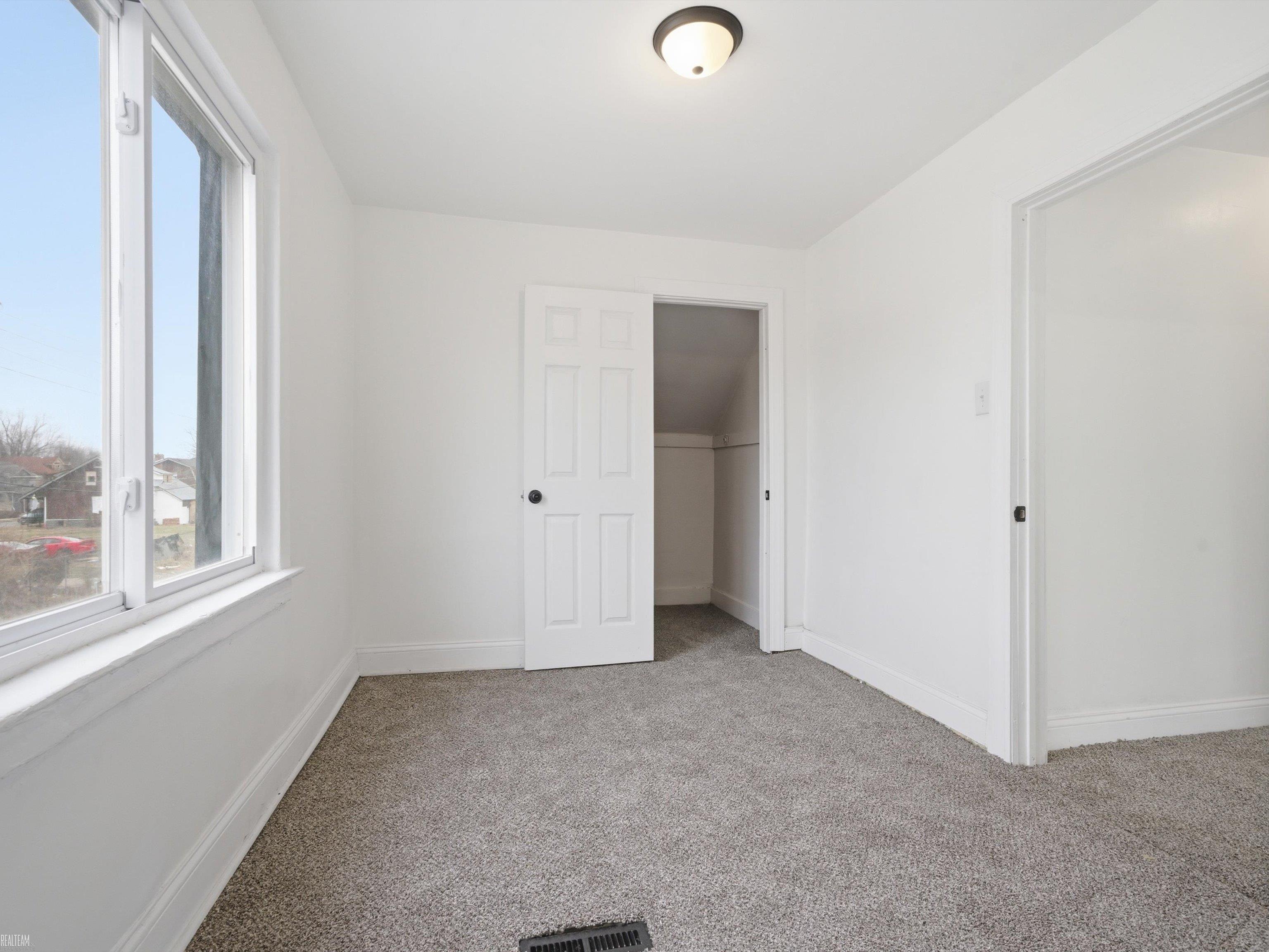 2334 Highland Street, Detroit, MI, 48206