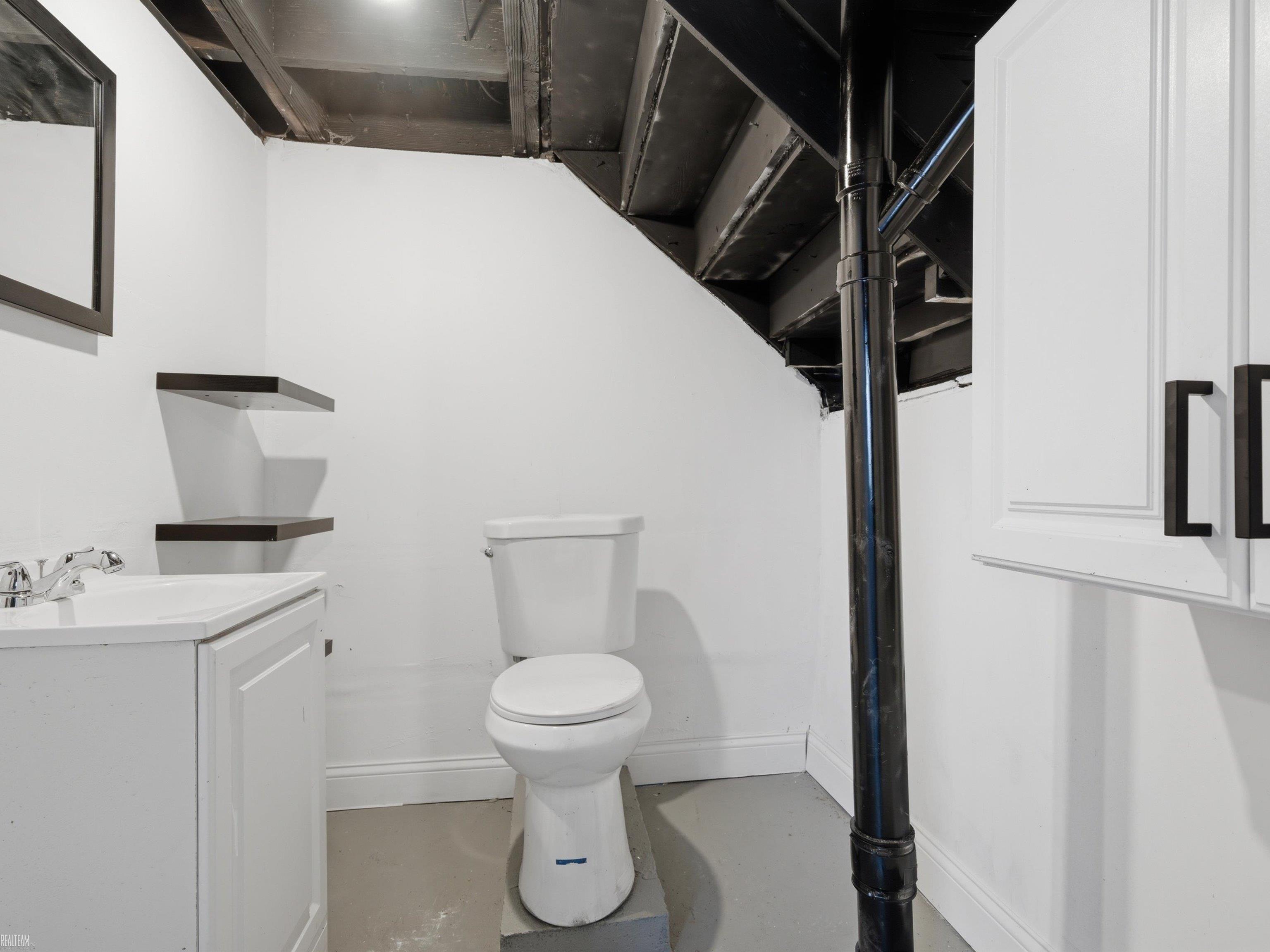 2334 Highland Street, Detroit, MI, 48206