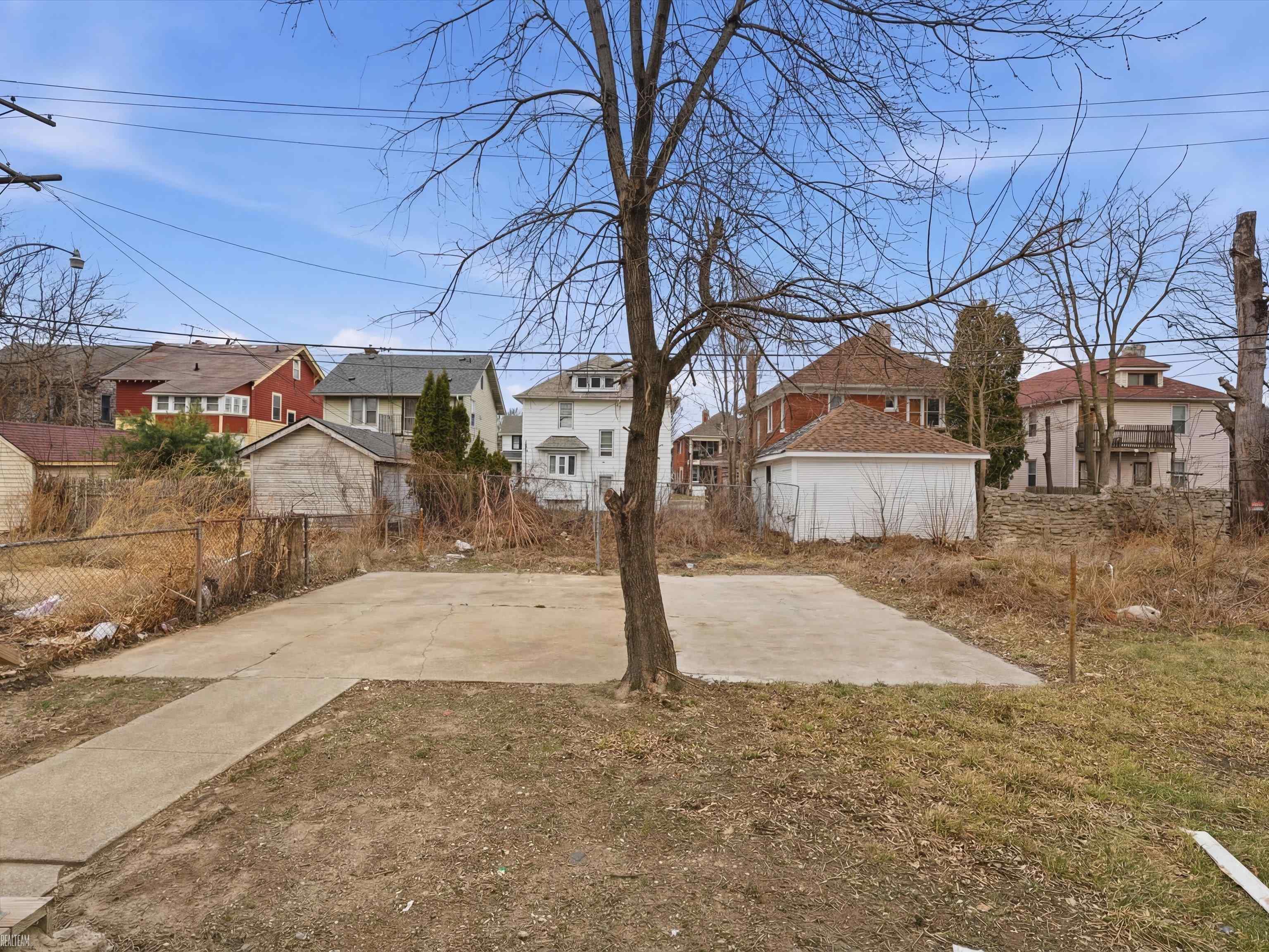 2334 Highland Street, Detroit, MI, 48206