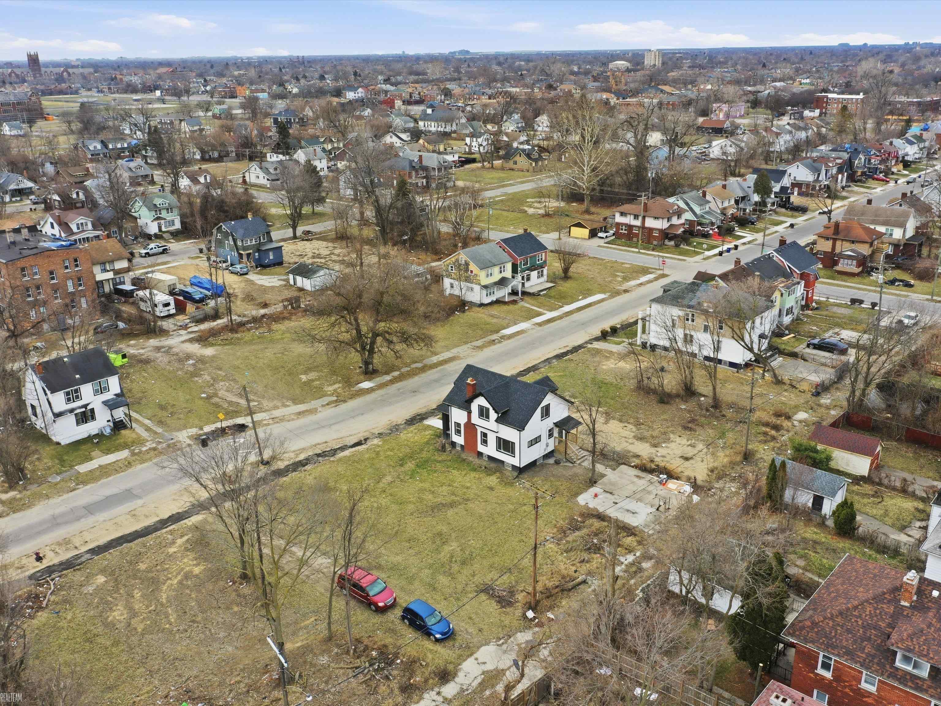 2334 Highland Street, Detroit, MI, 48206