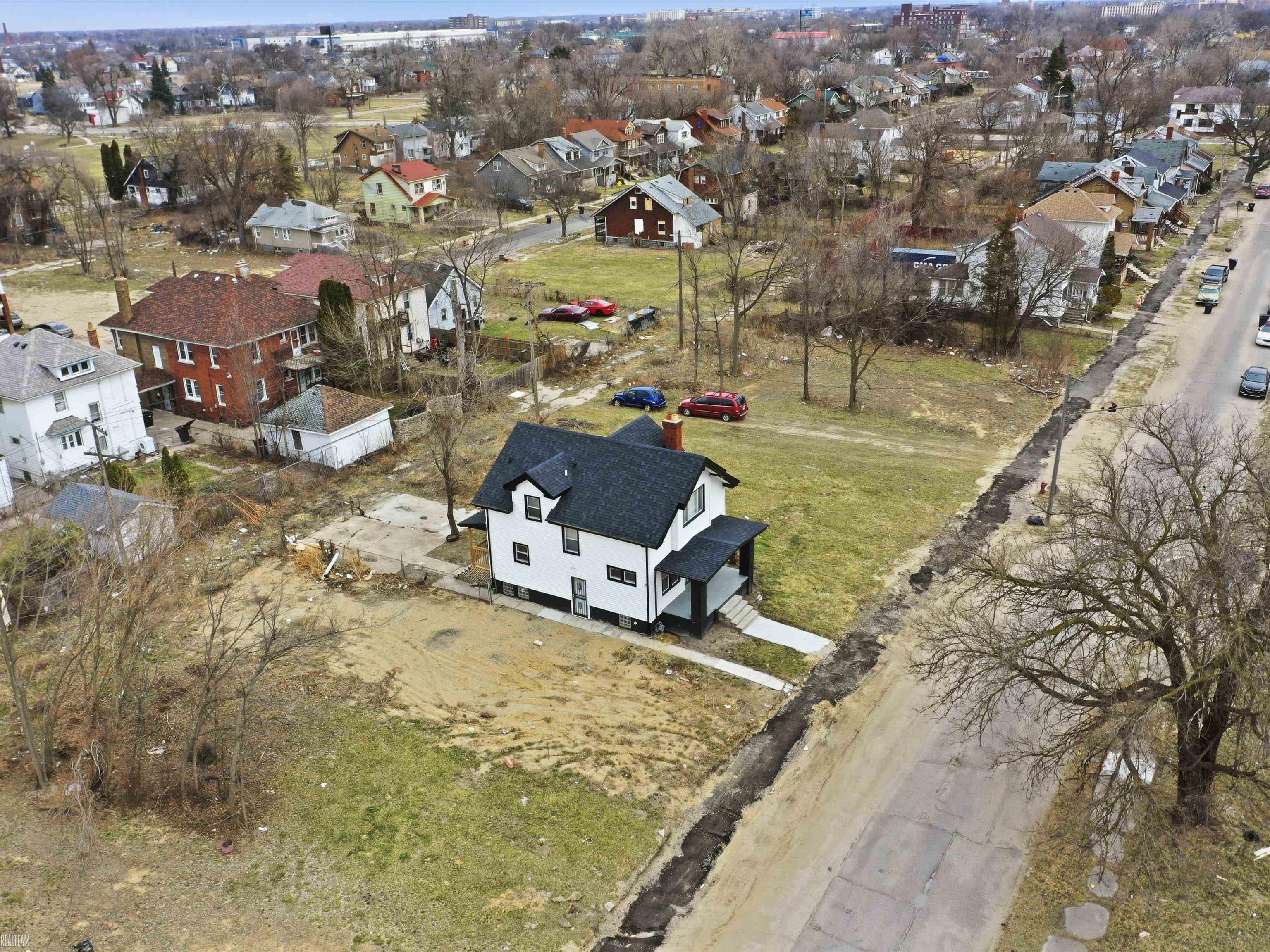 2334 Highland Street, Detroit, MI, 48206