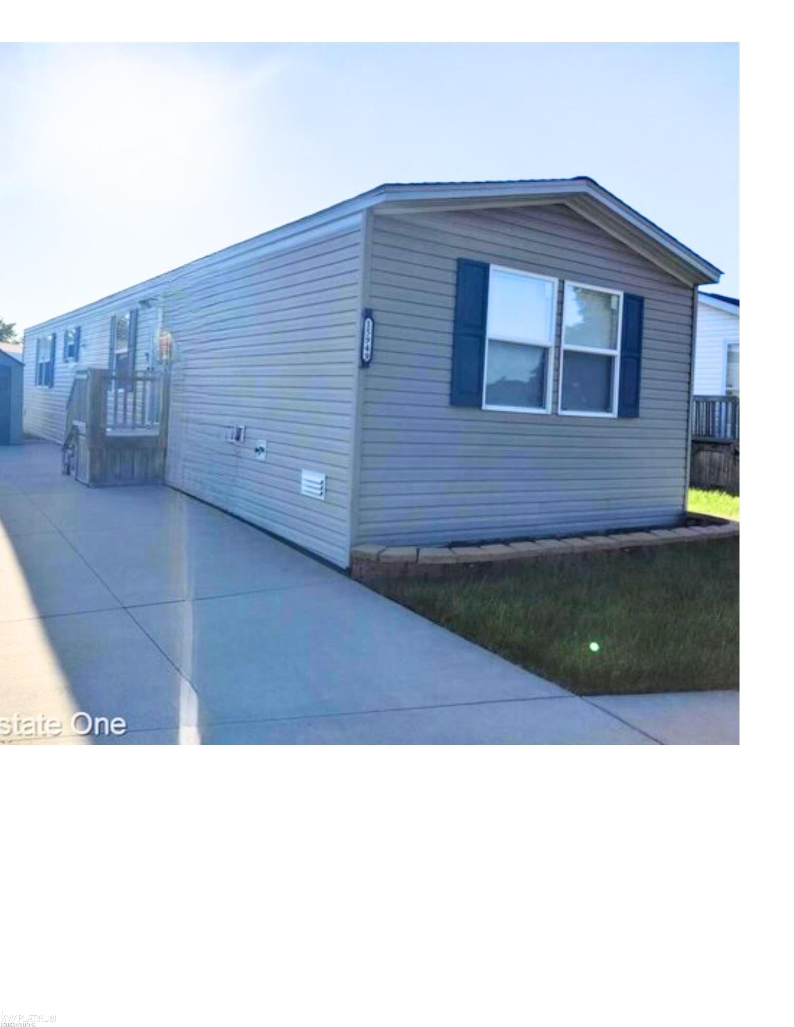 Homes for sale in Clinton Township, MI | 15949 Charlemagne Ave, Clinton Township, MI 48038 | MLS# 50202044