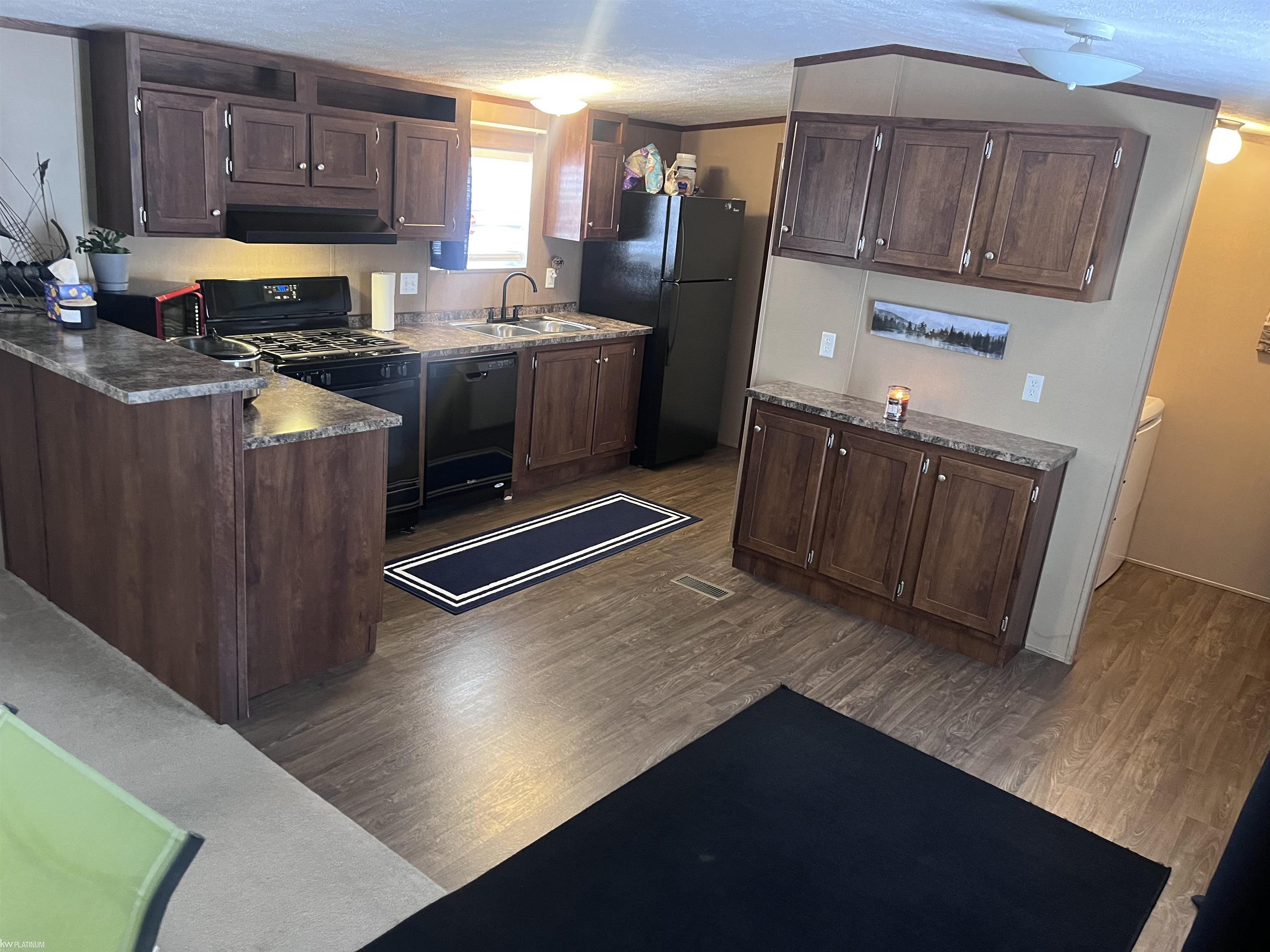 Homes for sale in Clinton Township, MI | 15949 Charlemagne Ave, Clinton Township, MI 48038 | MLS# 50202044