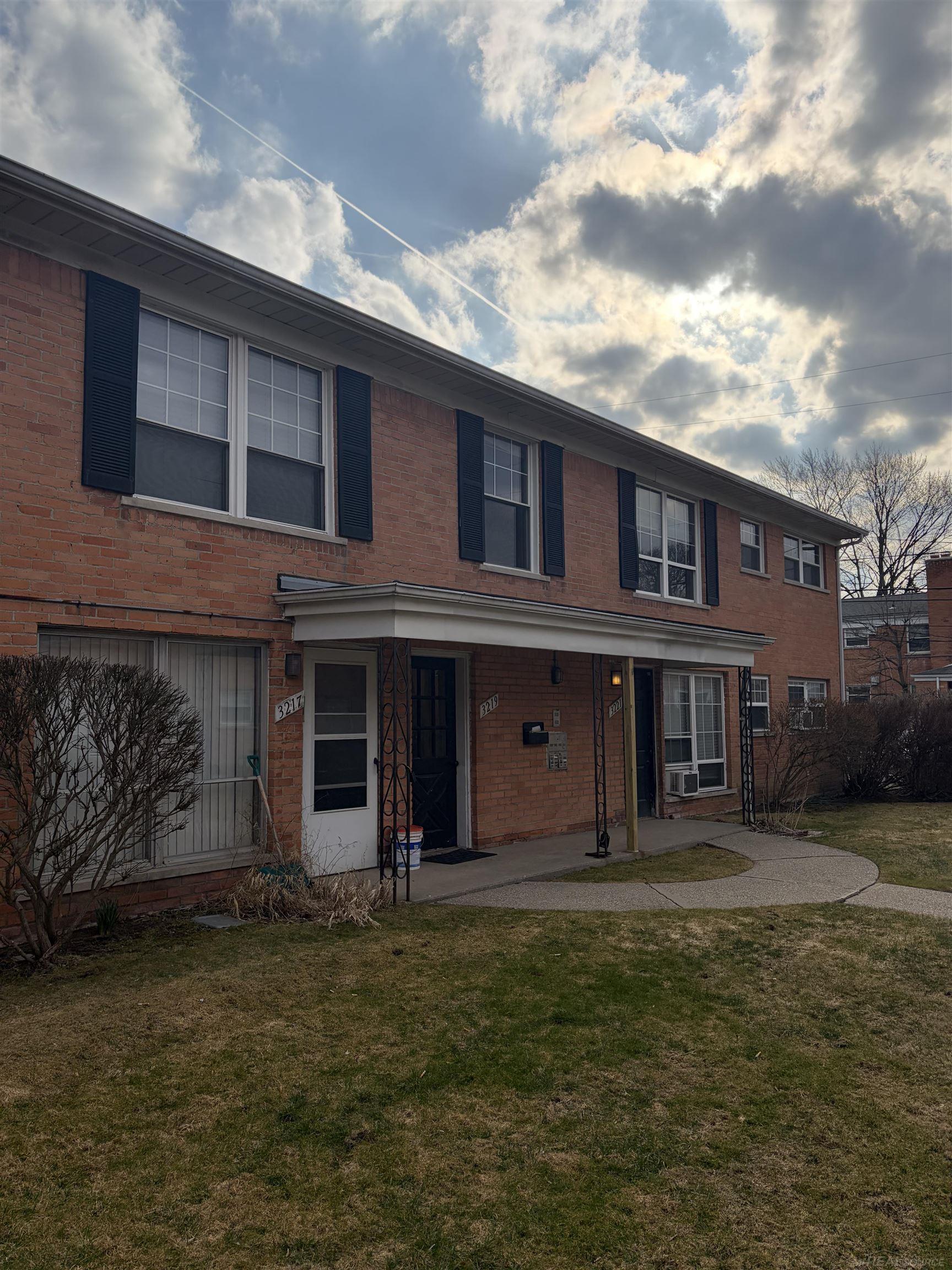 3219 Benjamin Avenue UNIT&nbsp;UNIT&nbsp;#11, Royal Oak, MI, 48073