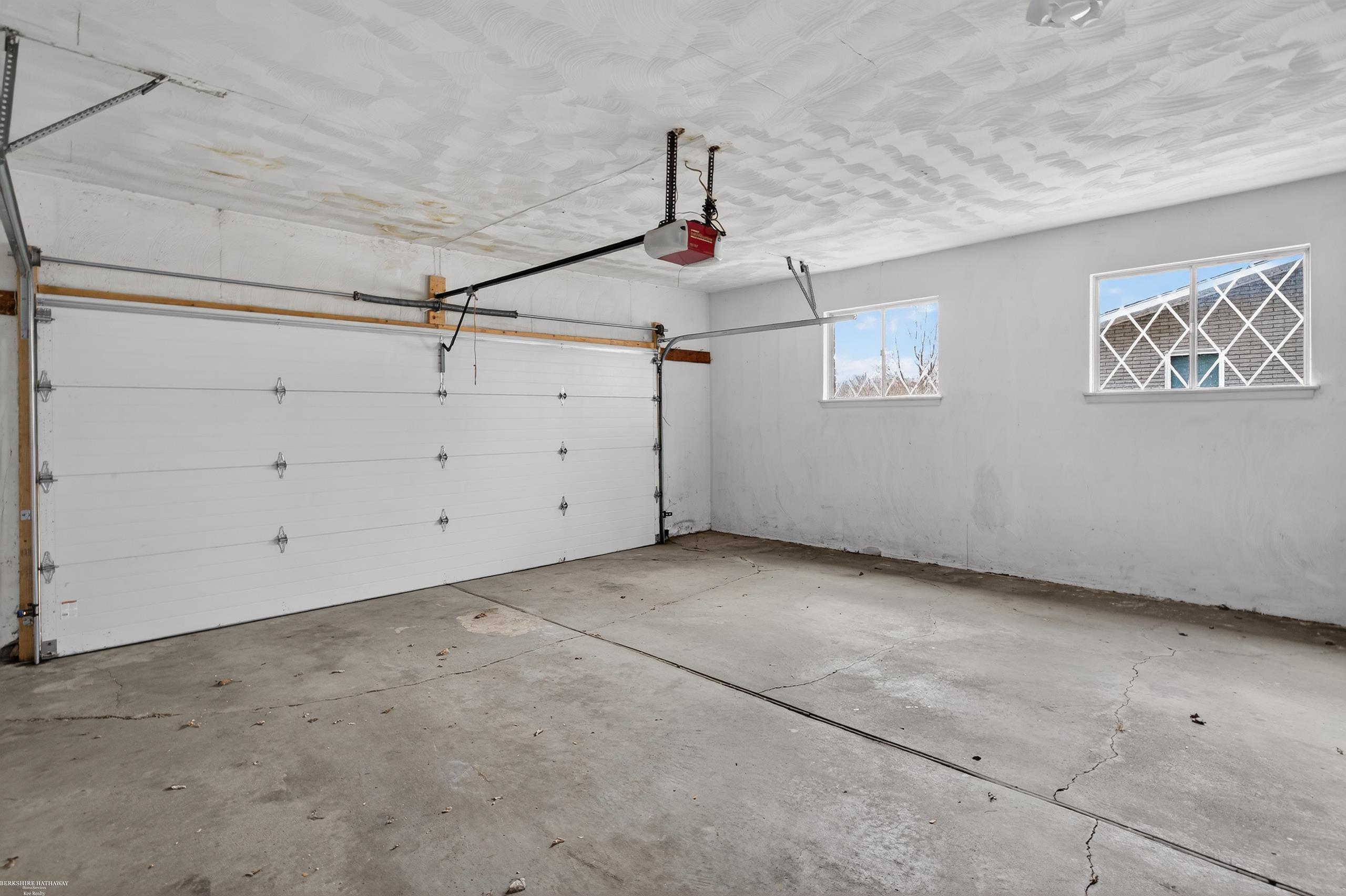 32645 Northampton Drive, Warren, MI, 48093