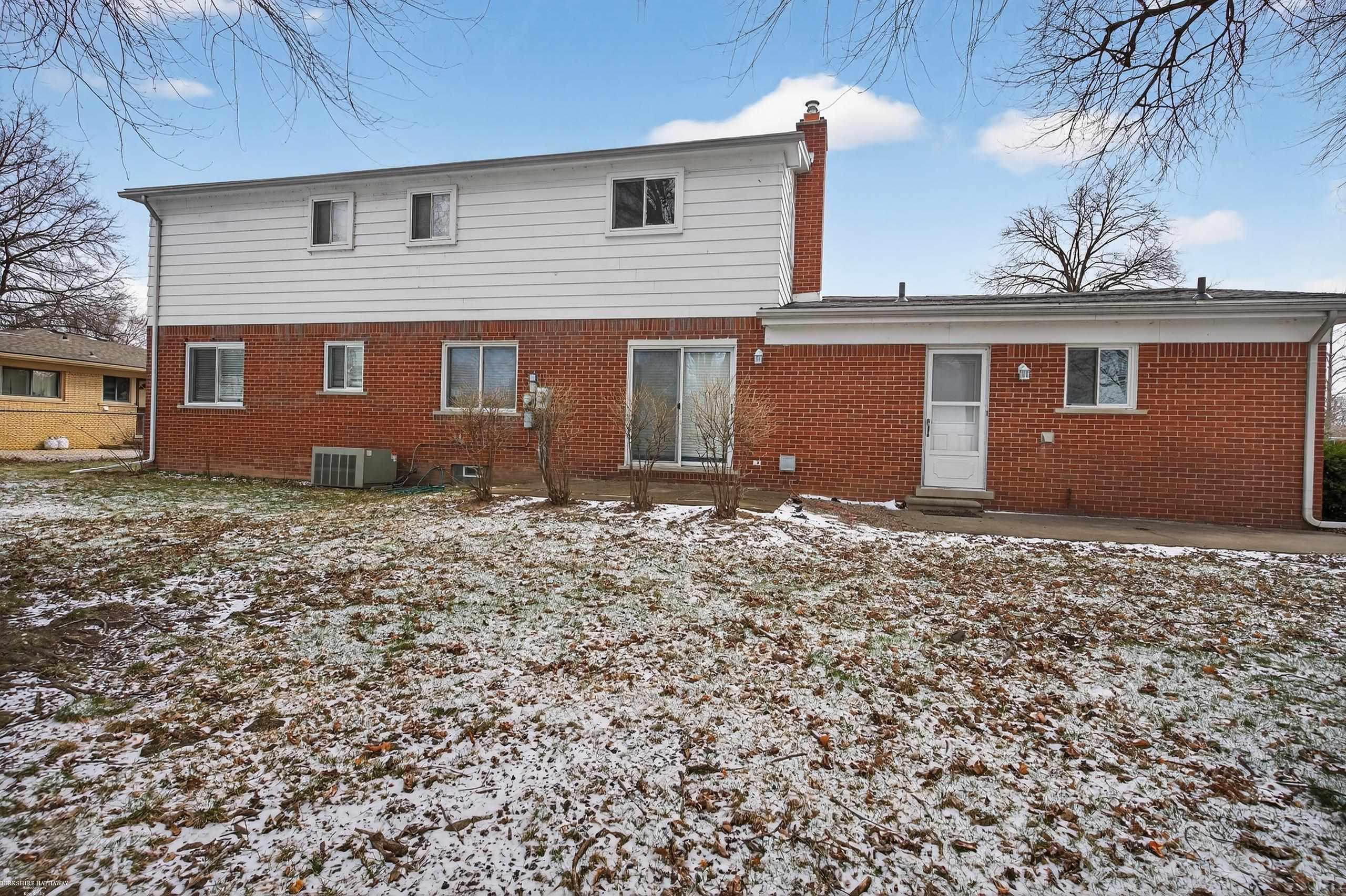 32645 Northampton Drive, Warren, MI, 48093