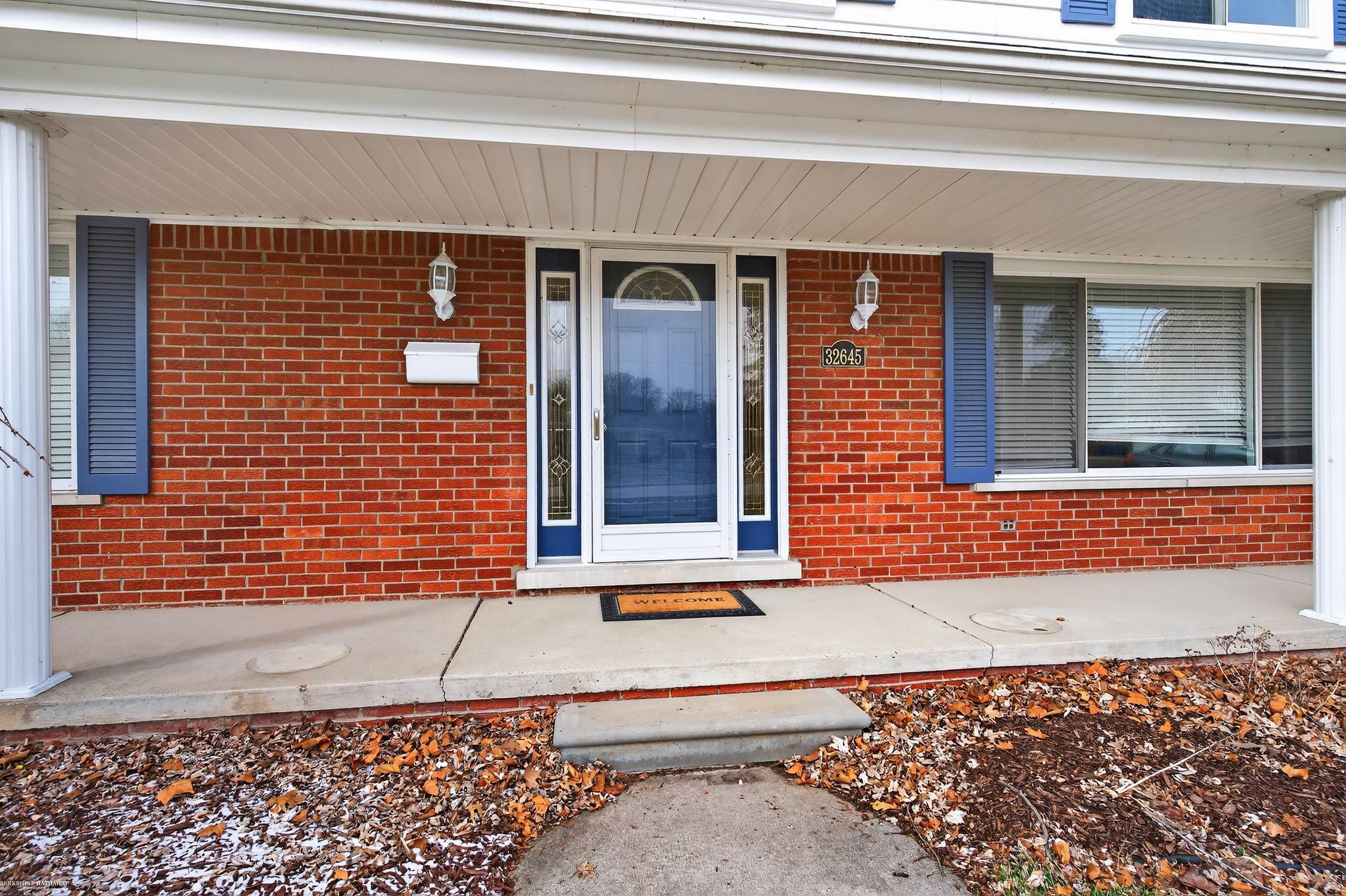 32645 Northampton Drive, Warren, MI, 48093