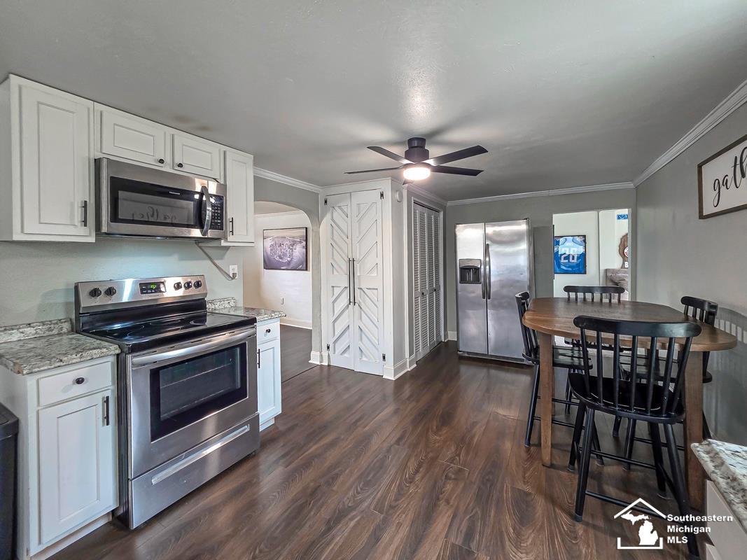 7100 Taylor Avenue, Temperance, MI, 48182