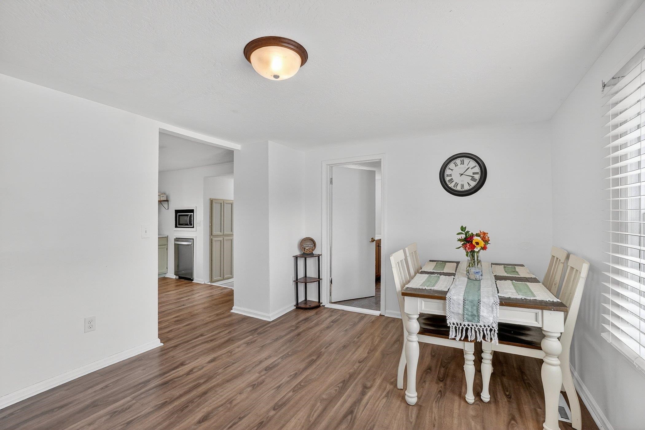 5322 N Elms Road, Flushing, MI, 48433