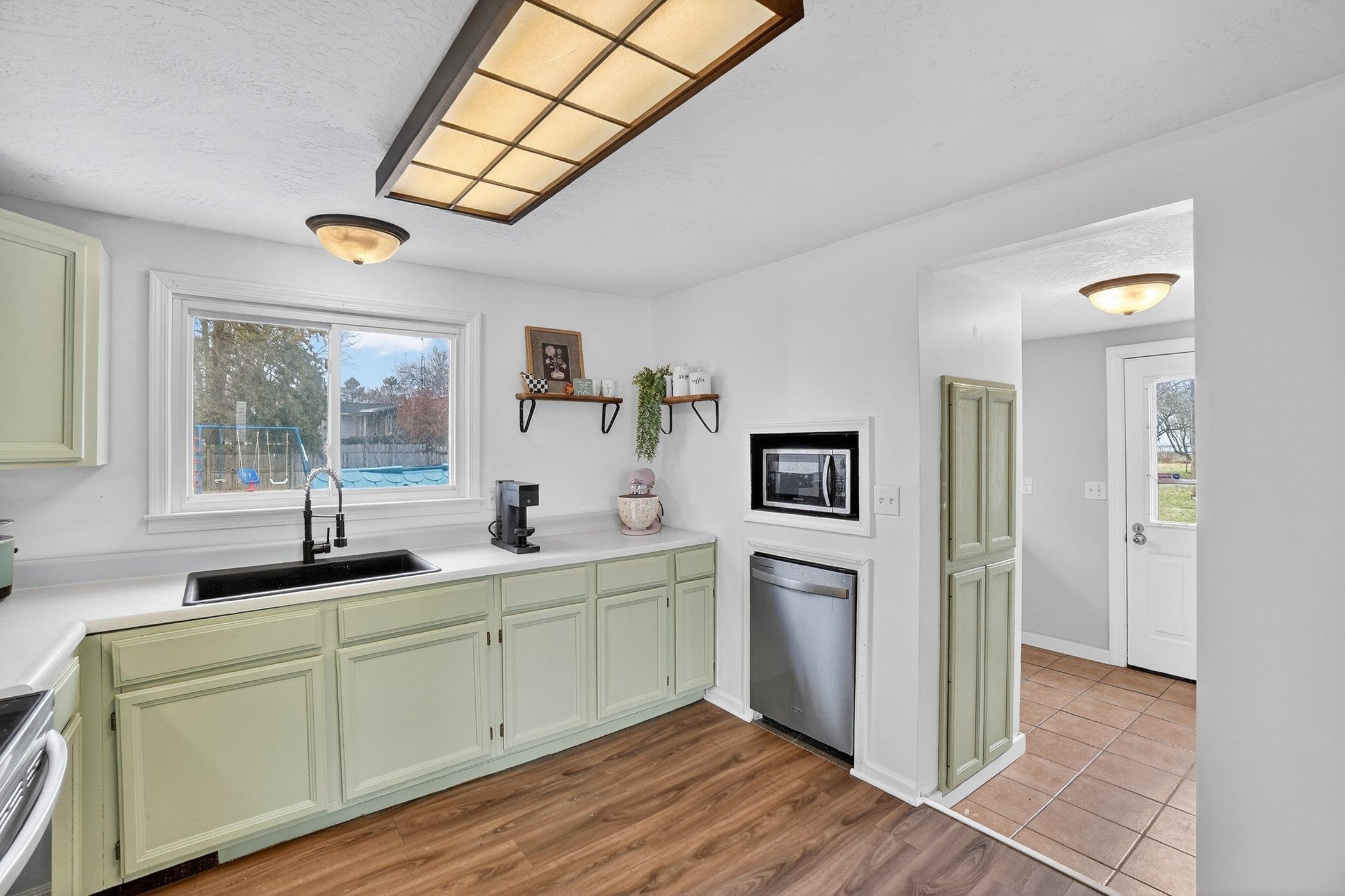 5322 N Elms Road, Flushing, MI, 48433