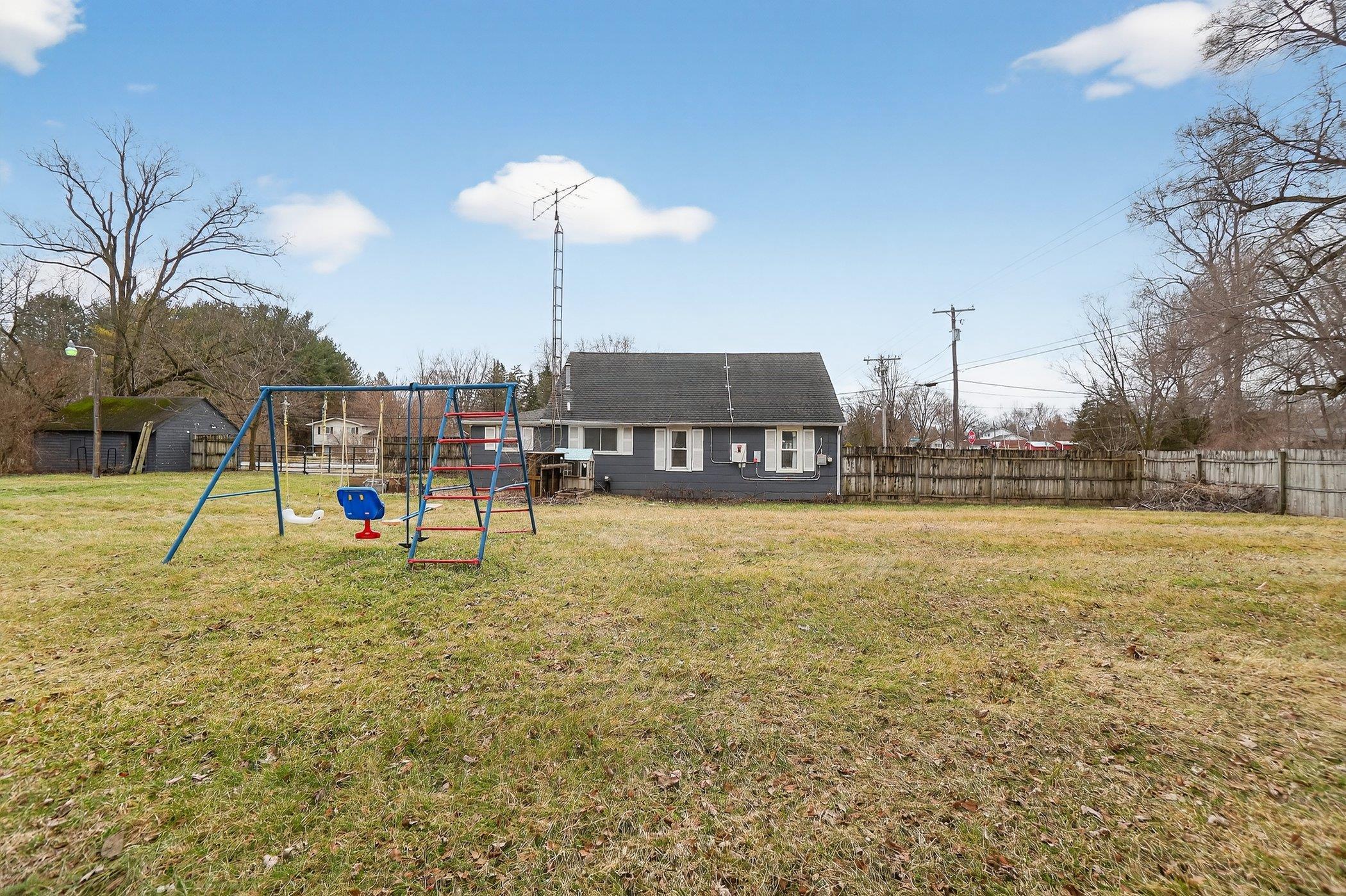 5322 N Elms Road, Flushing, MI, 48433