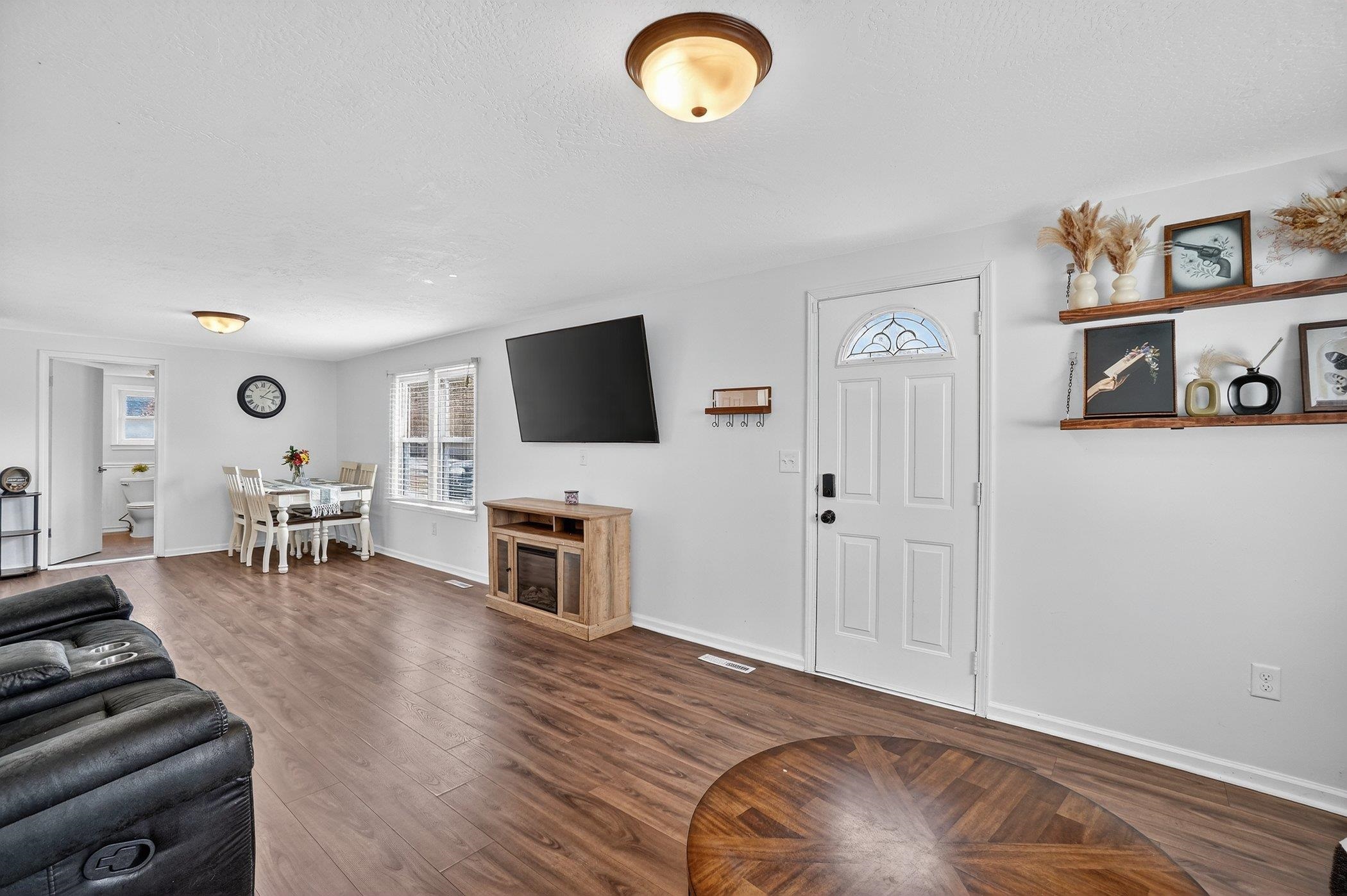 5322 N Elms Road, Flushing, MI, 48433